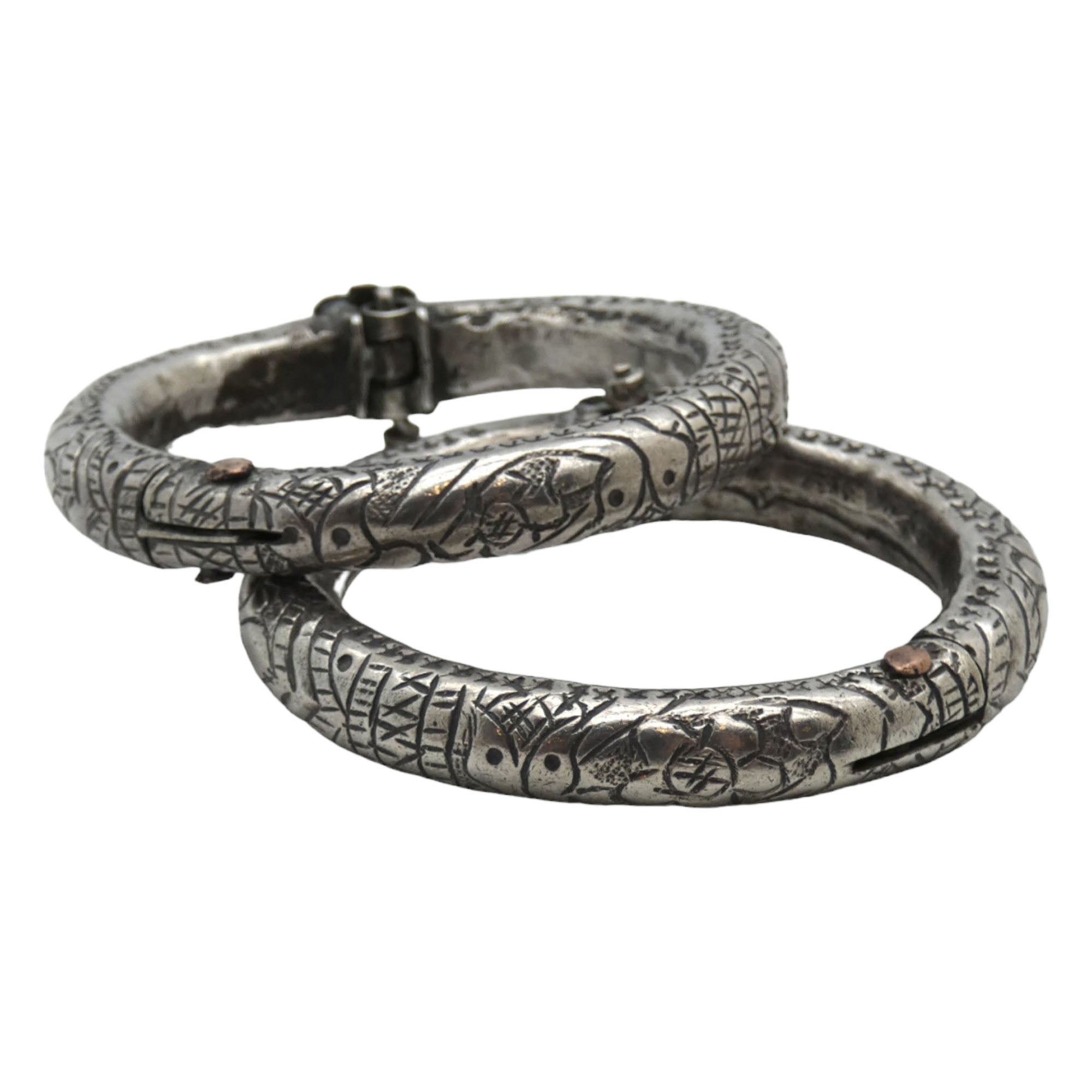 Un par de pulseras de plata, joyas para mujer en Marruecos Circa 1900