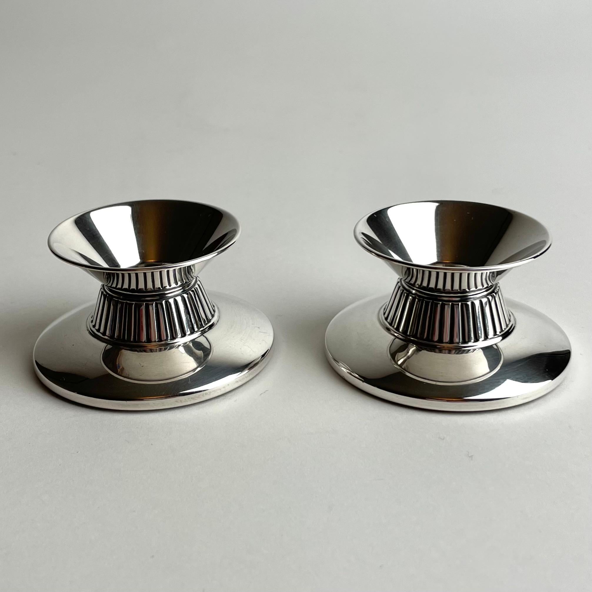 Mid-Century moderno Coppia di candelabri in argento di Wilkens & Söhne degli anni '50 in vendita