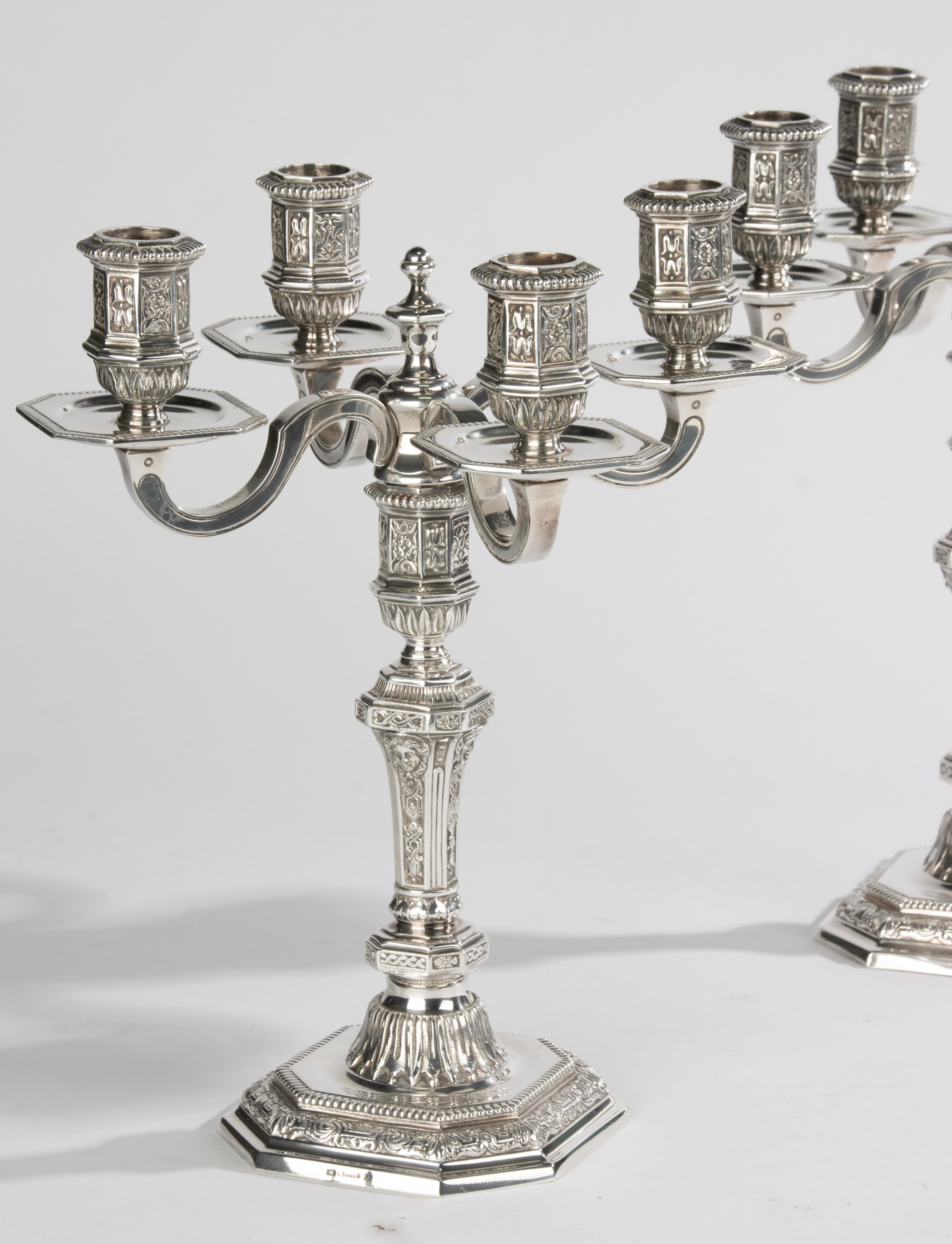 Coppia di candelabri in argento placcato - Christofle - Rinascimento - Louis Dupérier in vendita 3