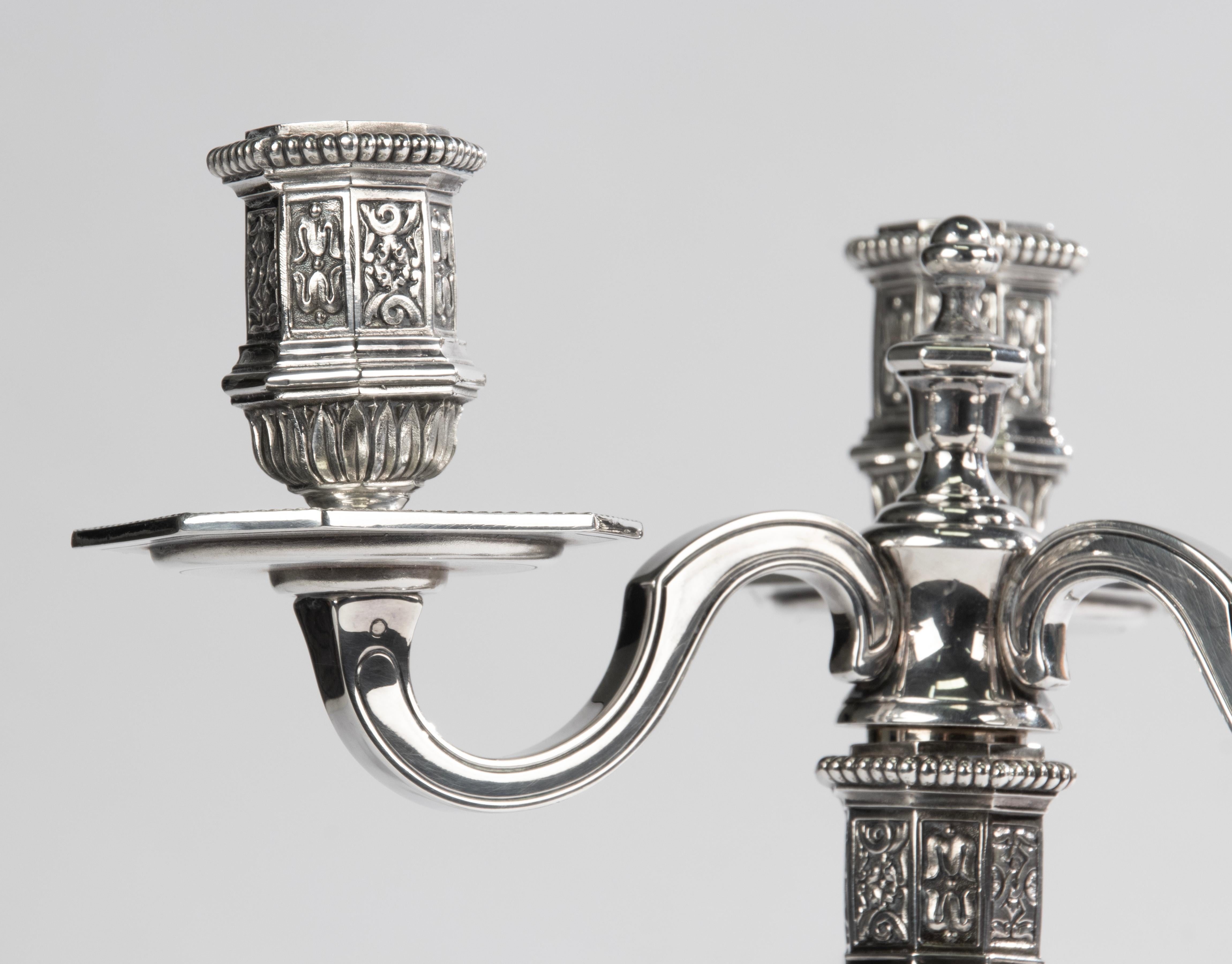 Paire de candélabres en métal argenté - Christofle - Renaissance - Louis Dupérier en vente 5