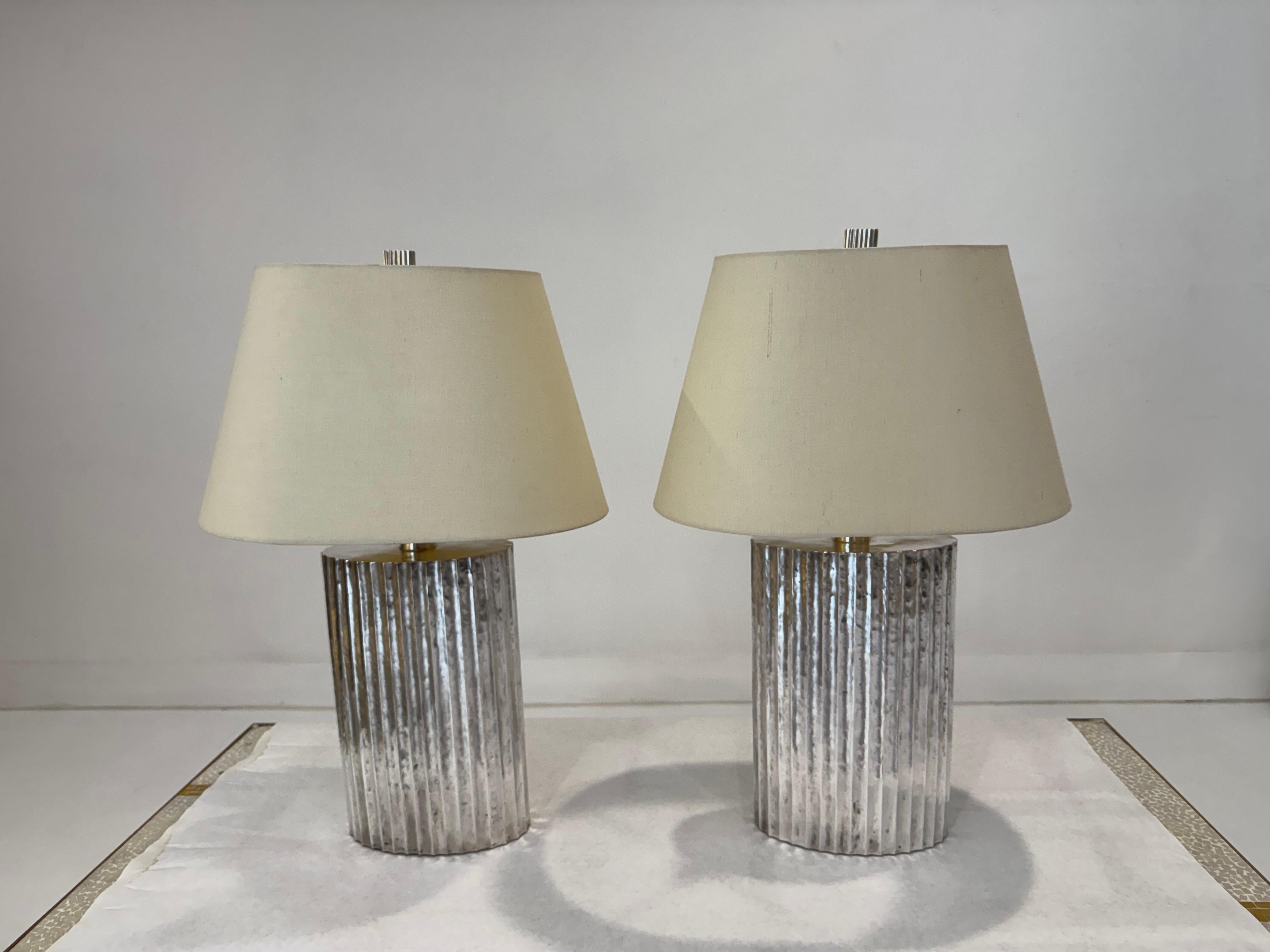 A Pair of  Silver Plated Fluted Flask Table Lamps by Robert Kuo for McGuire For Sale 3