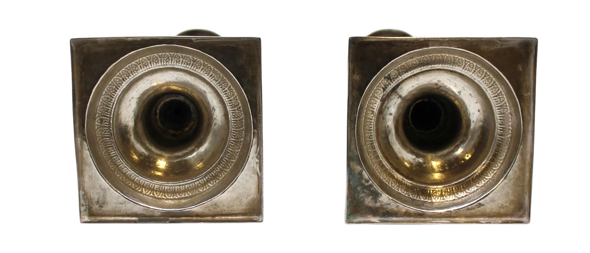 Pareja de candelabros de plata para Shabbat, Alemania, circa 1820 en venta 1