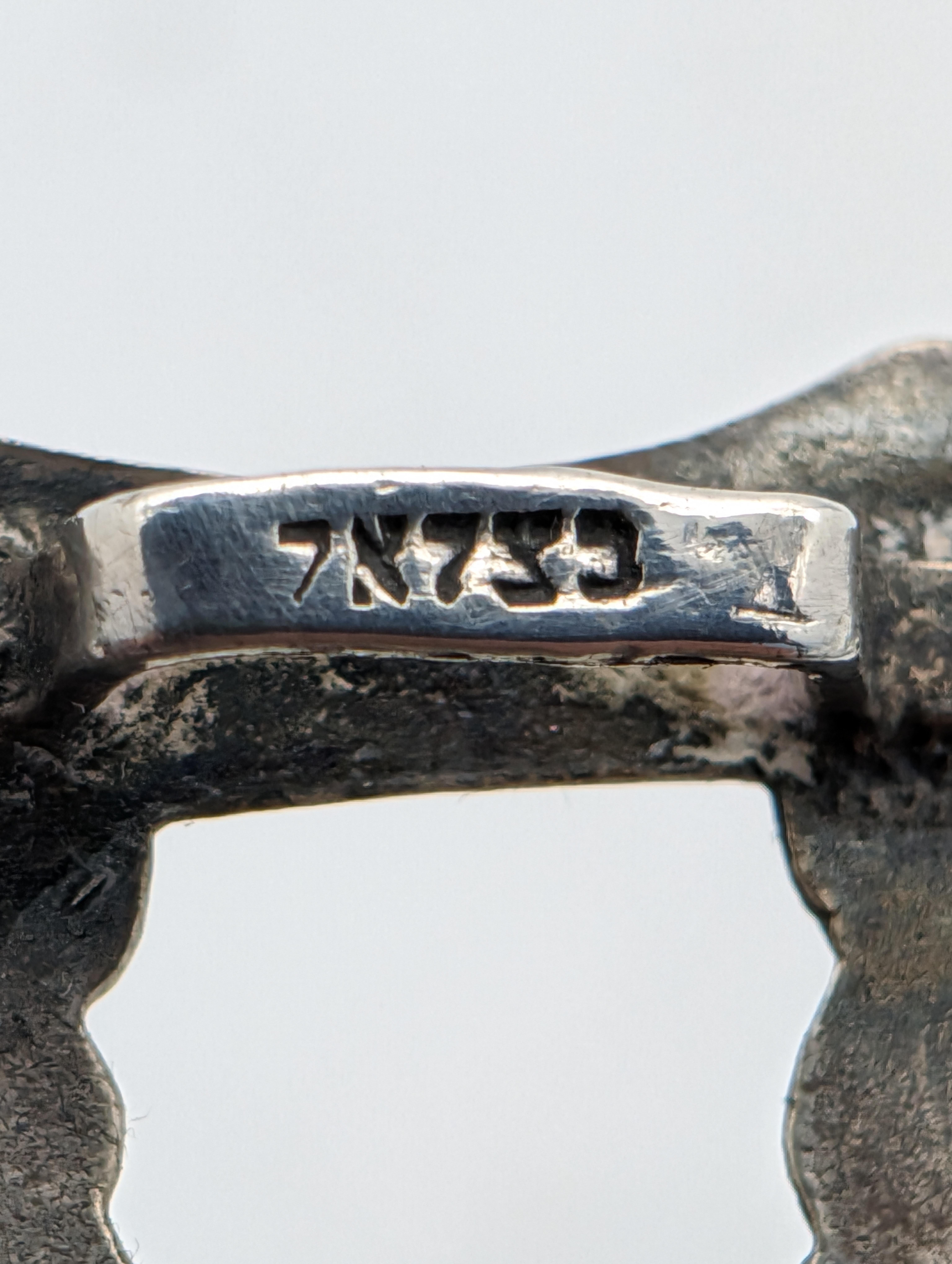 Una coppia di lampade da Shabbat in argento di Bezalel, Israel XX secolo in vendita 3