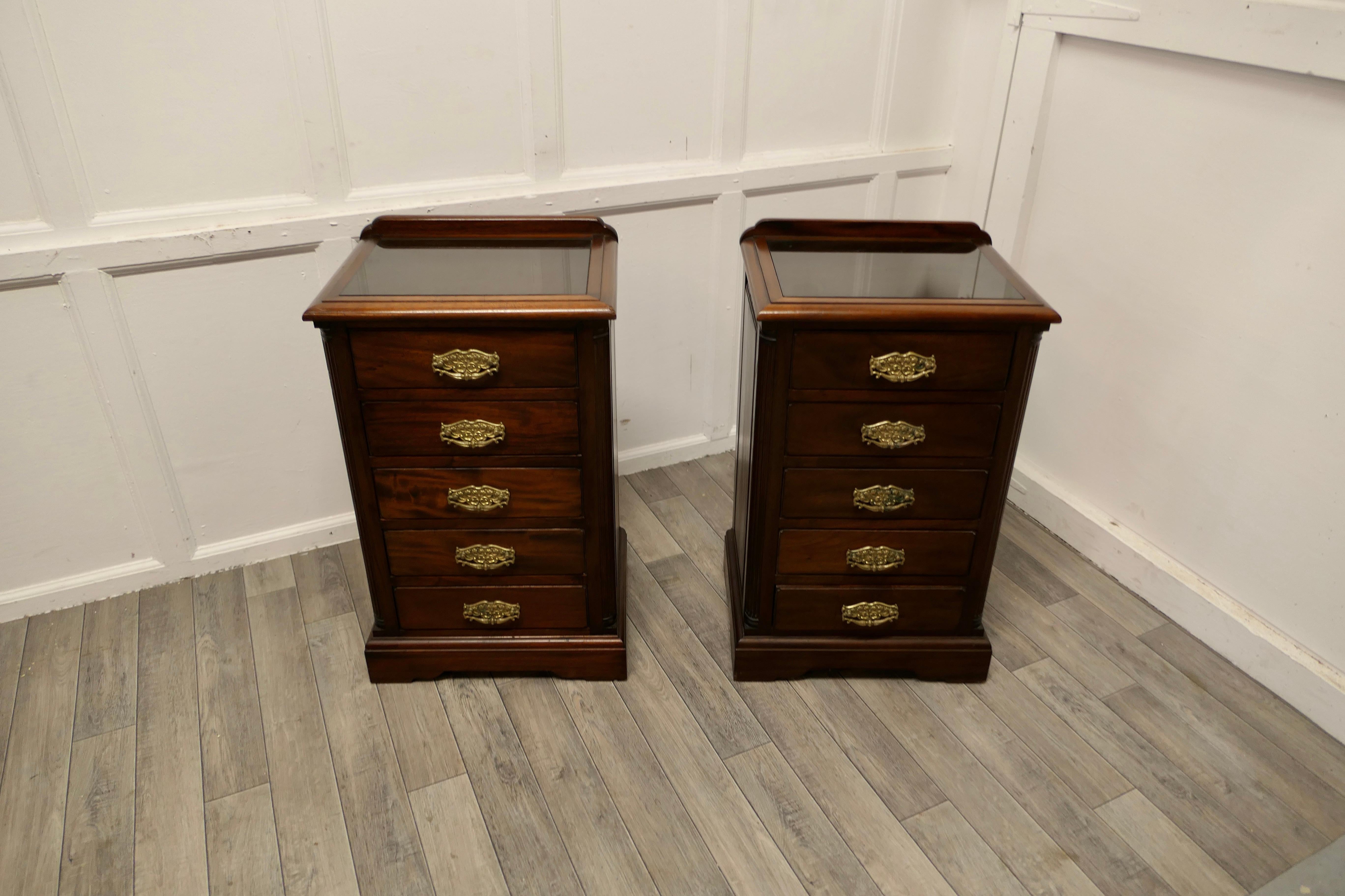 Adam Style Pair of Small 6 Drawer Chest of Drawers, Night Tables For Sale