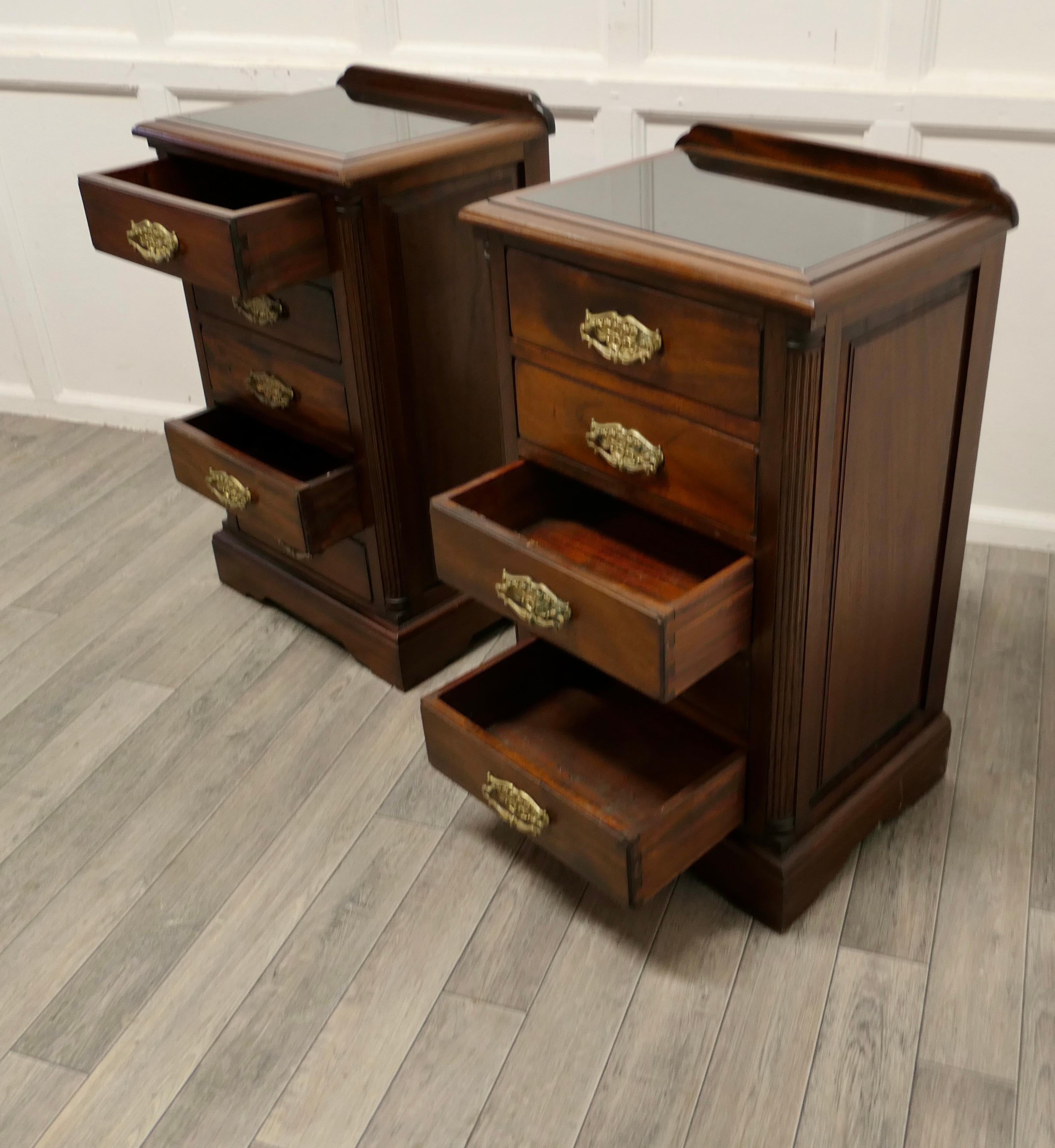 Sapele Wood Pair of Small 6 Drawer Chest of Drawers, Night Tables For Sale