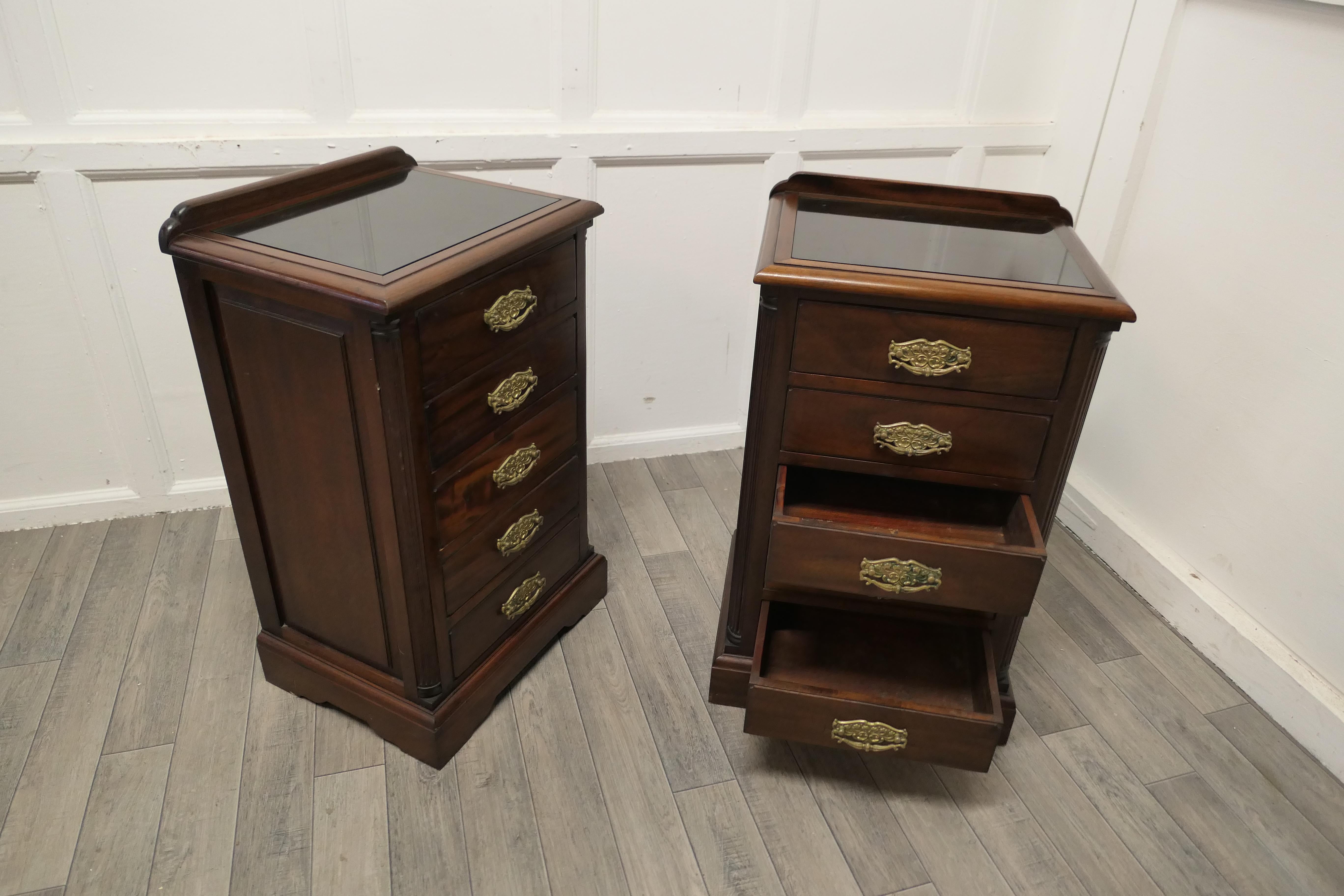 Pair of Small 6 Drawer Chest of Drawers, Night Tables For Sale 2