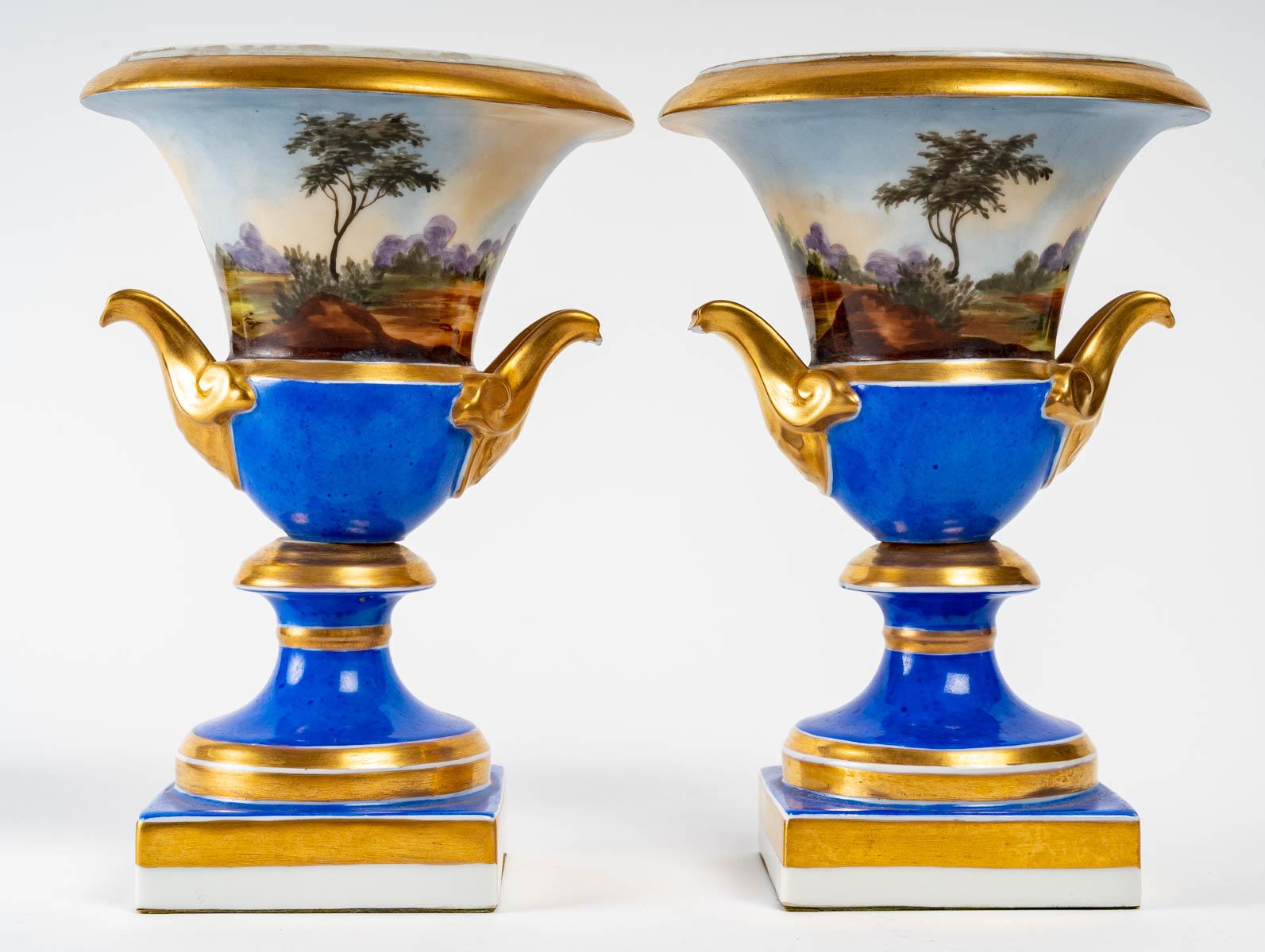 19th Century Pair of Small Medicis Vases For Sale