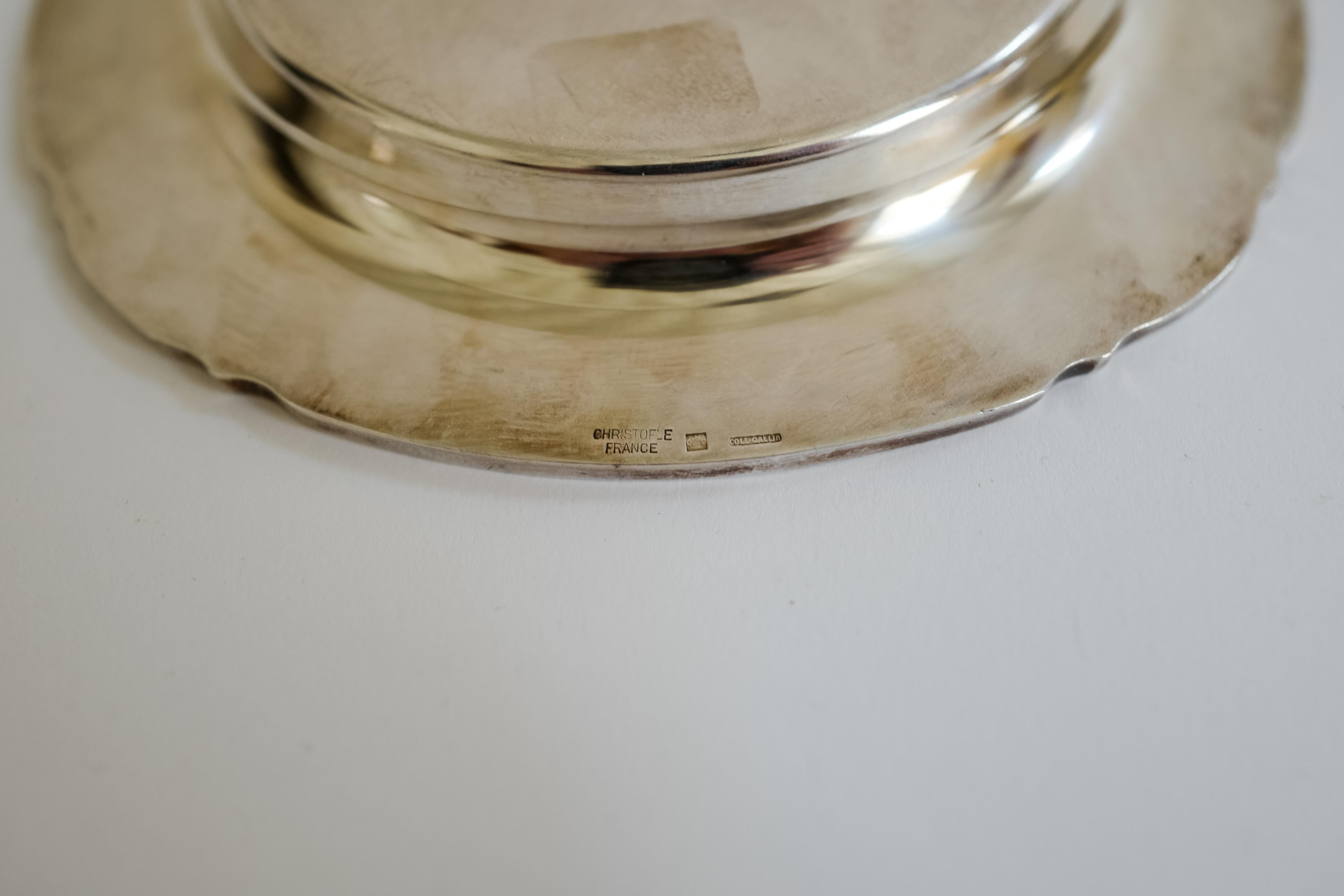 A Pair of Small Vintage Christofle France Silver Plated Bread Plates For Sale 2