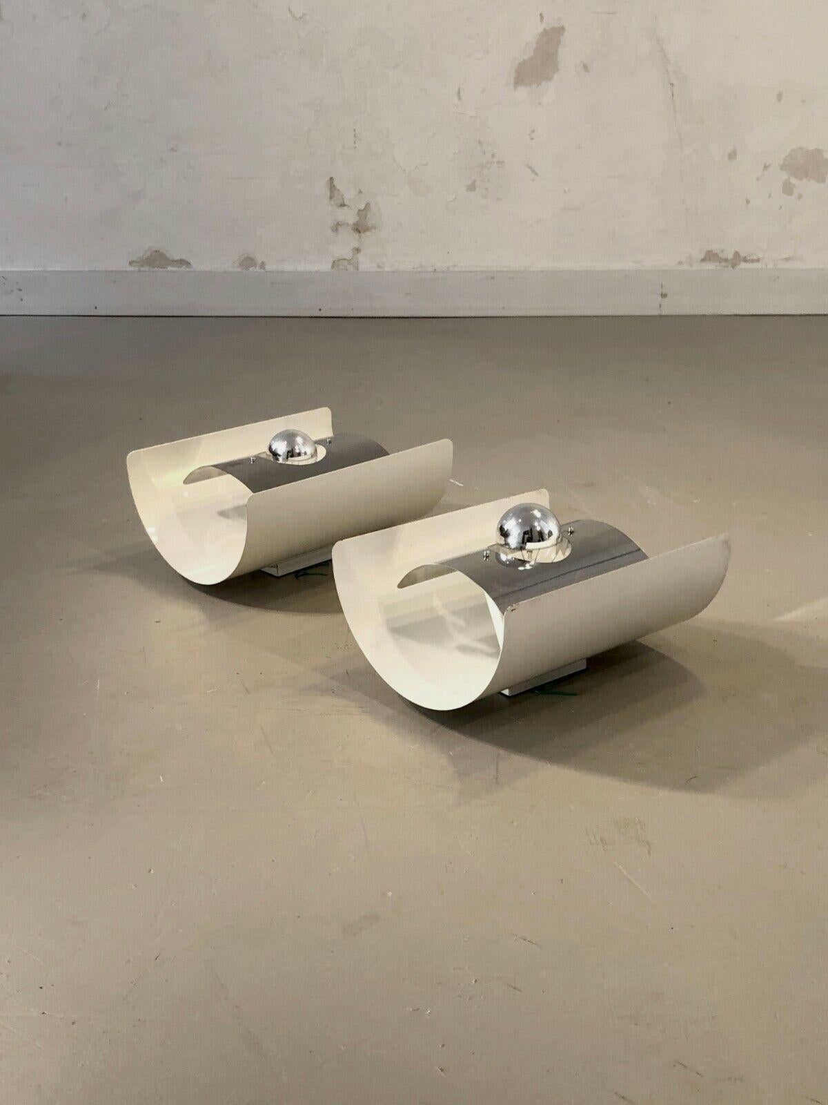 Late 20th Century A Pair of SPACE-AGE WALL APPLIQUES SCONCES by GUZZINI, Italy 1970 For Sale