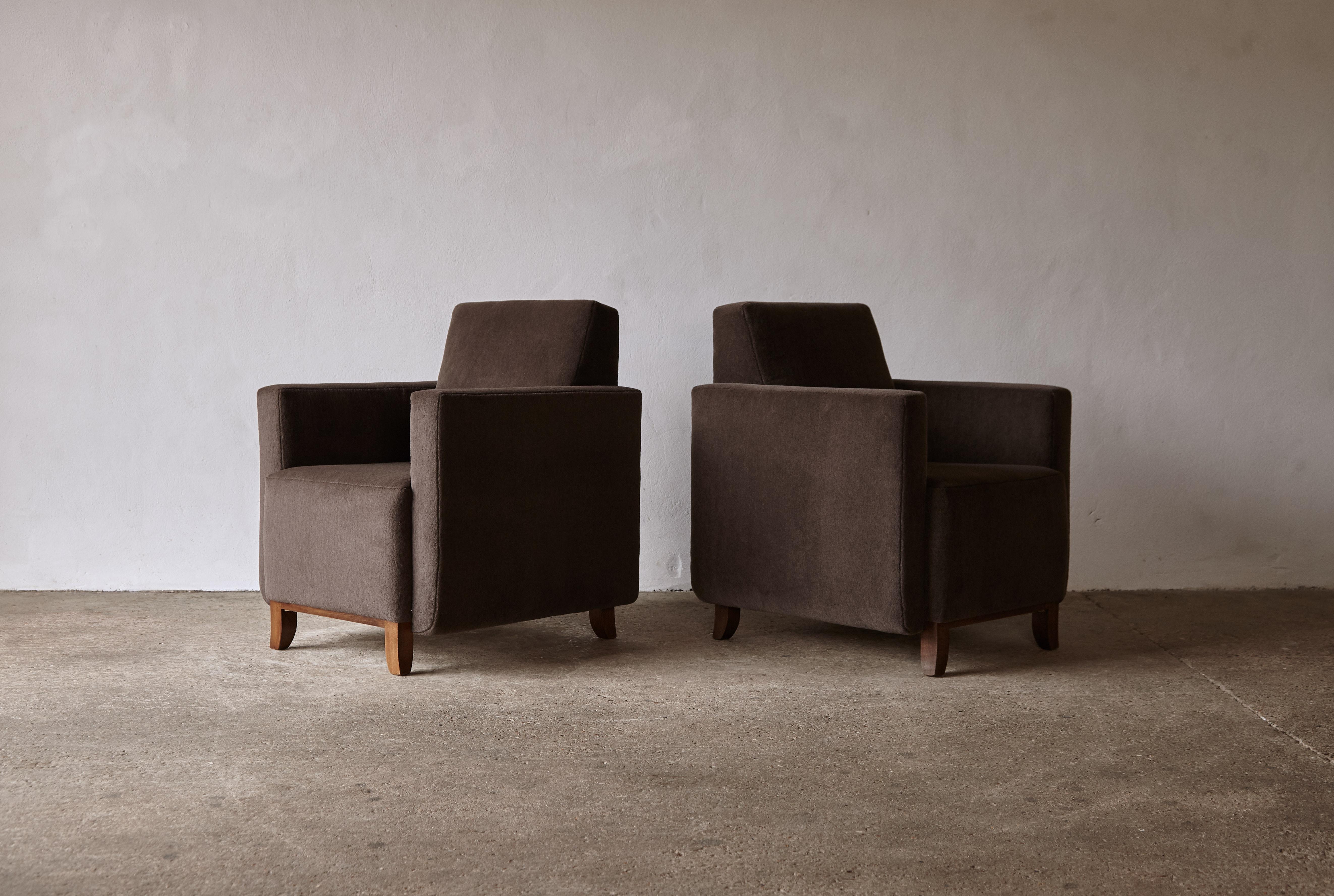 Pair of Square Armed Club Chairs, Upholstered in Pure Alpaca 1