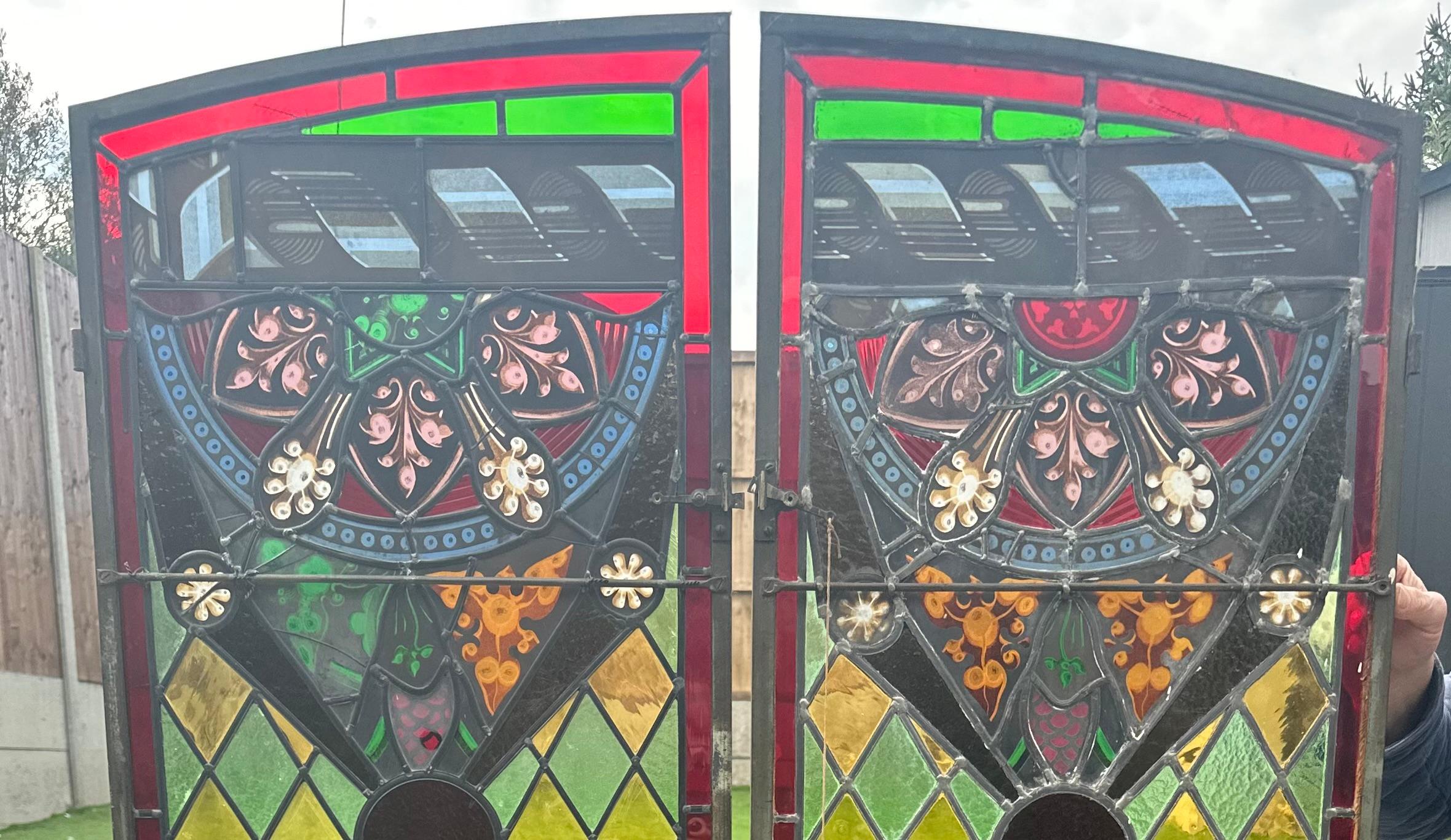 English A pair of stain glass doors  For Sale