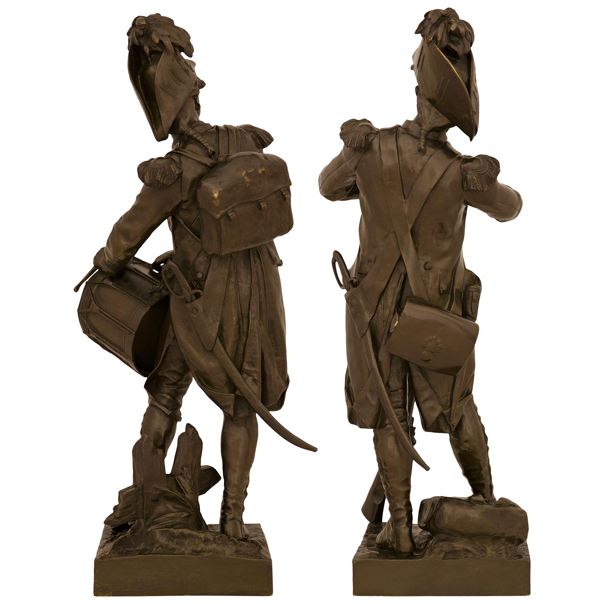 A Pair of statues named Avant Le Combat and Apres Le Combat, signed by Dumaige For Sale 5