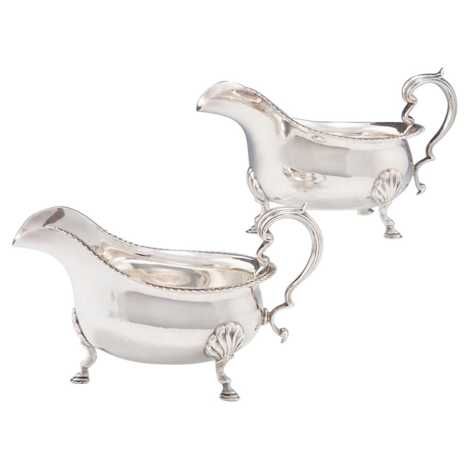 Paire de saucières en argent sterling, Londres, 1930