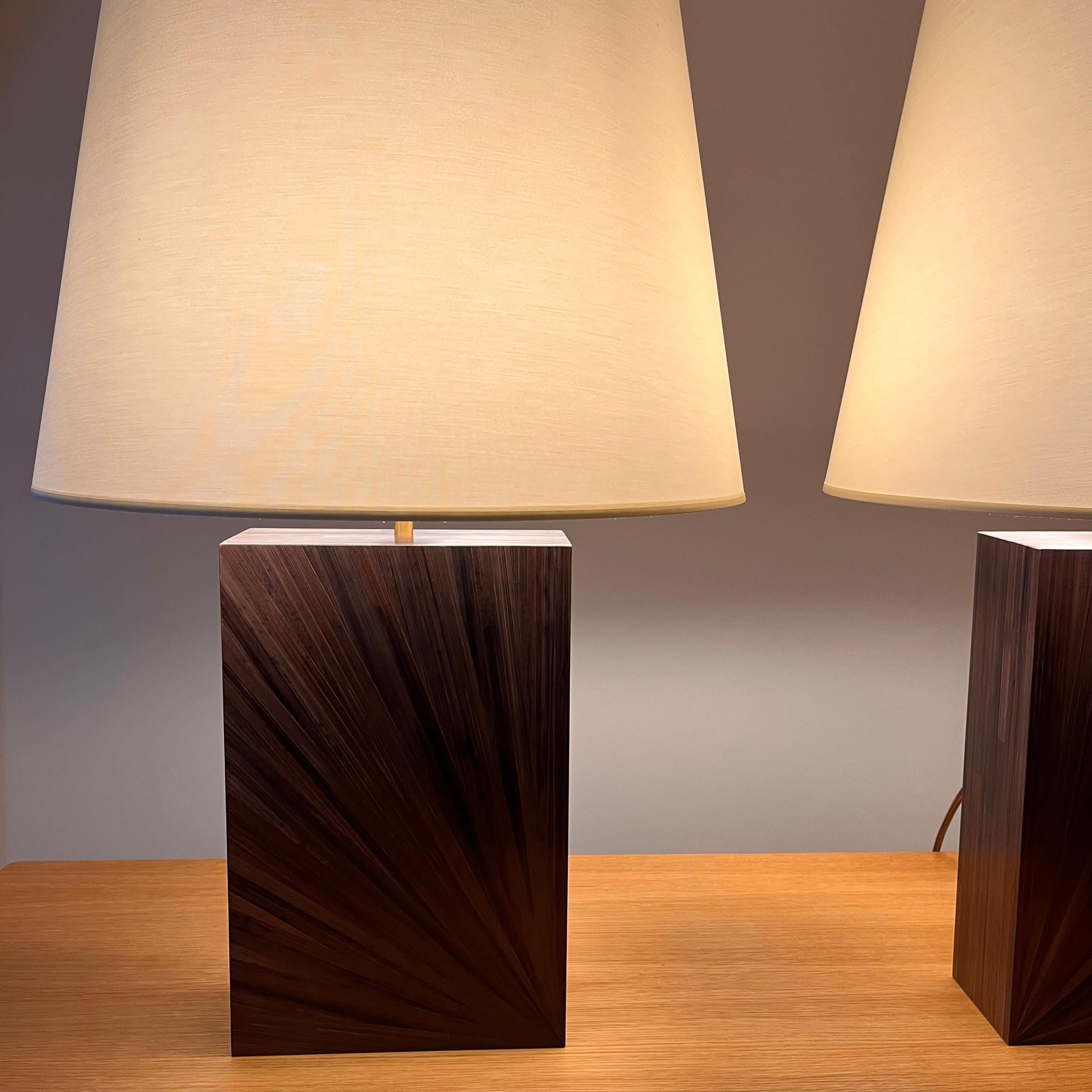 Francese Coppia di lampade da tavolo in intarsio di paglia, stile Art Déco in vendita