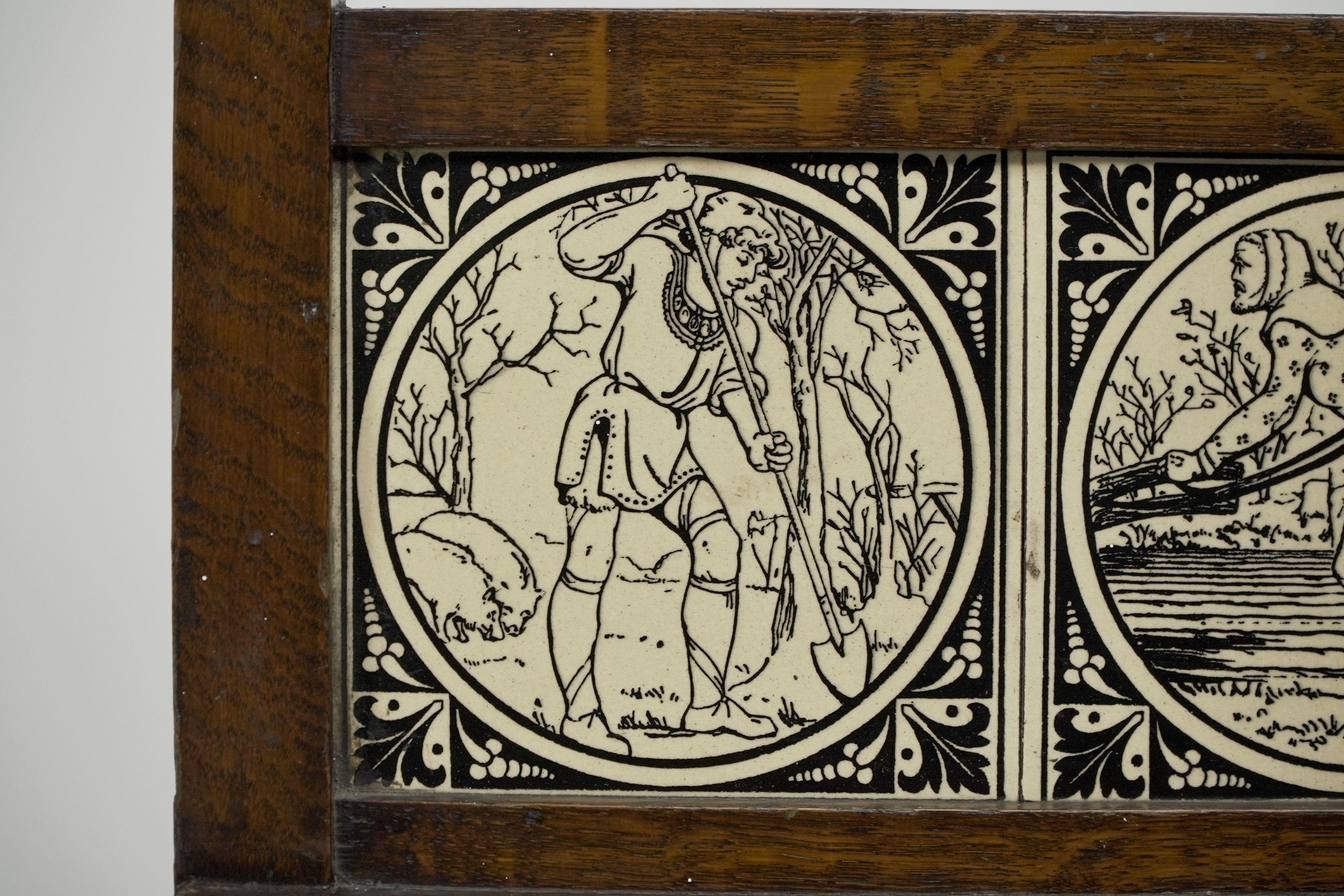 Coppia di sedie da sala in legno di quercia in stile Gothic Revival con piastrelle d'epoca in vendita 1