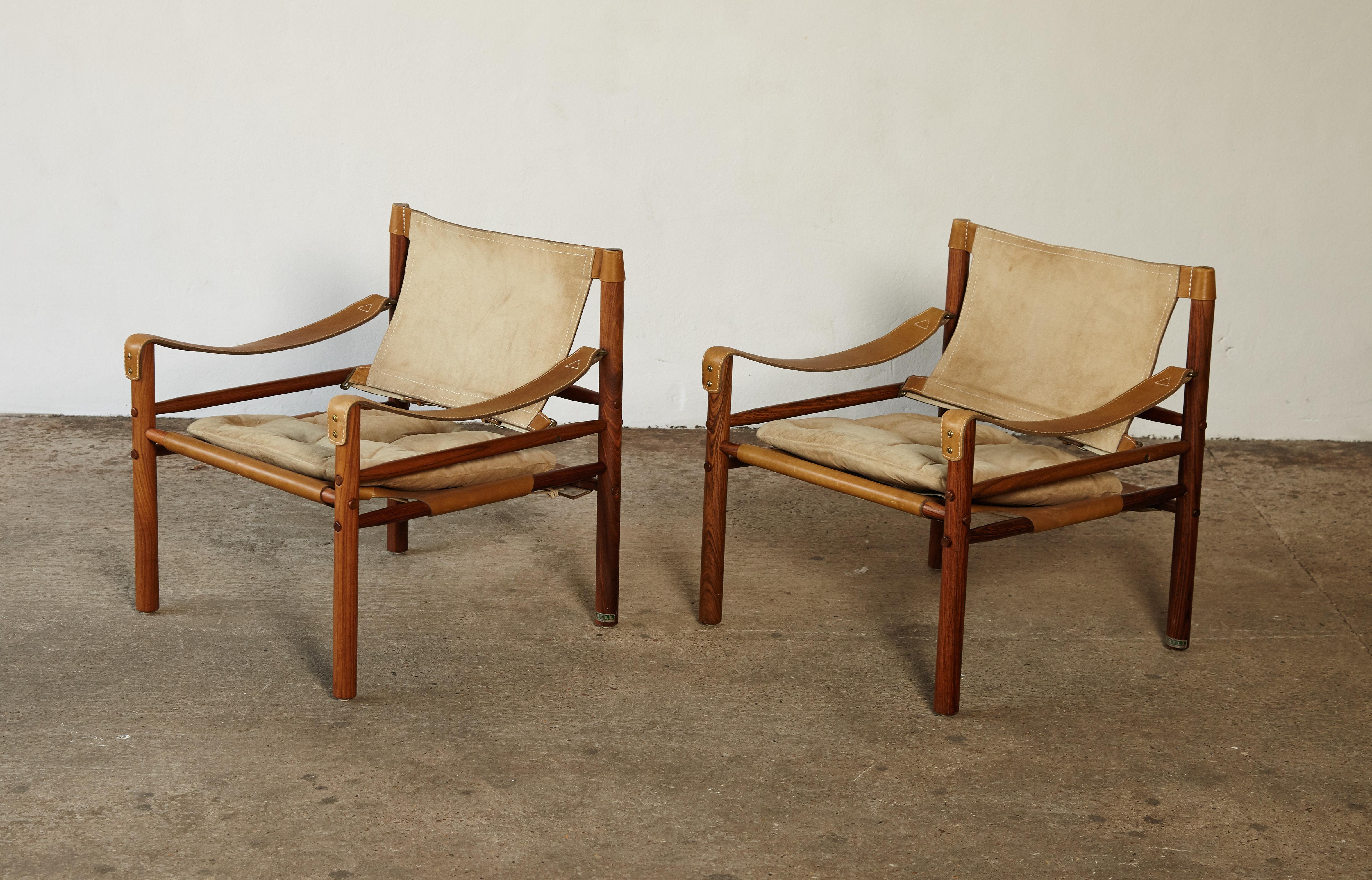 Pair of Suede and Rosewood Arne Norell Safari Chairs, Sweden, 1970s In Good Condition In London, GB