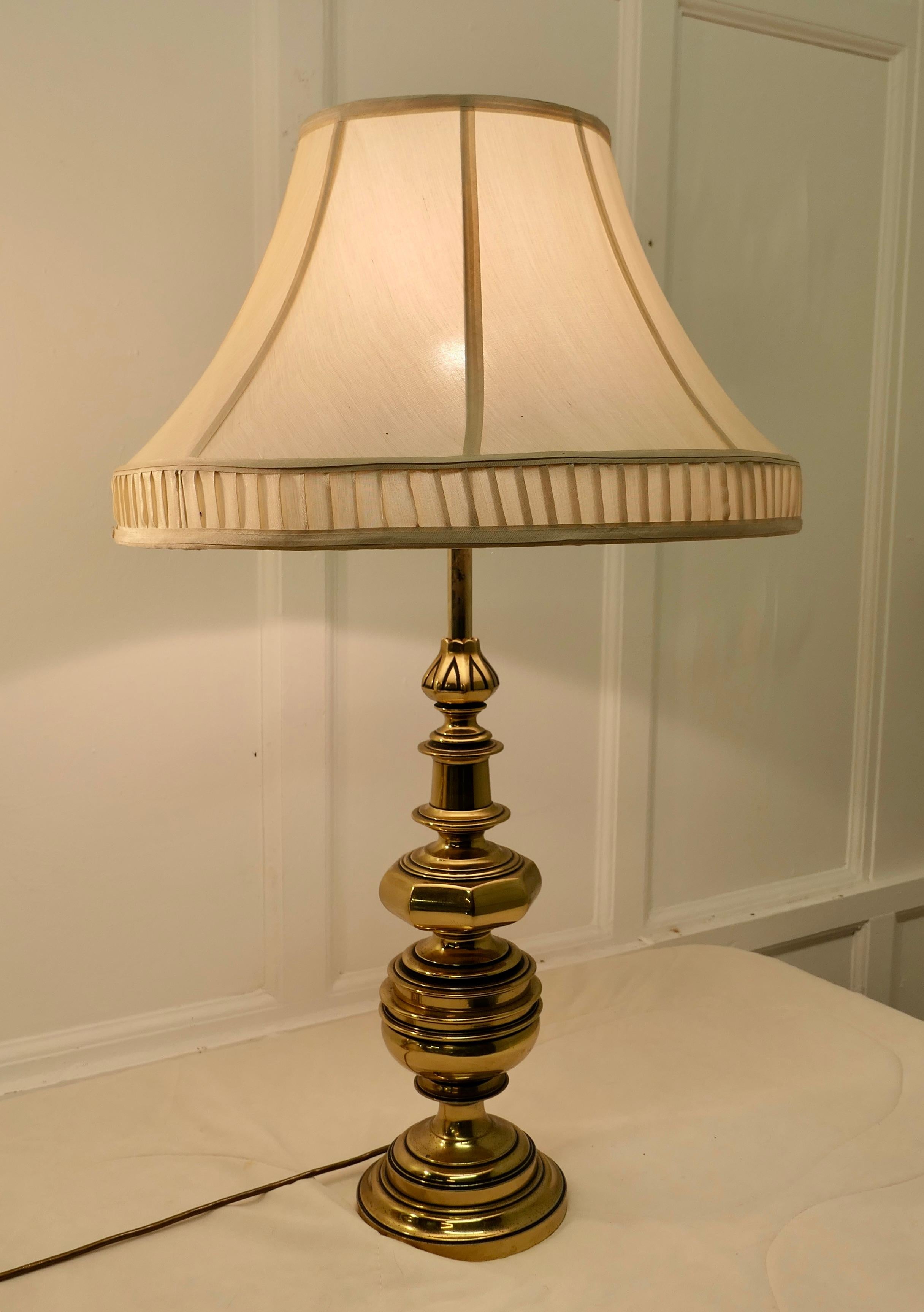 Adam Style Pair of Superb Quality Large Bulbous Brass Table Lamps For Sale