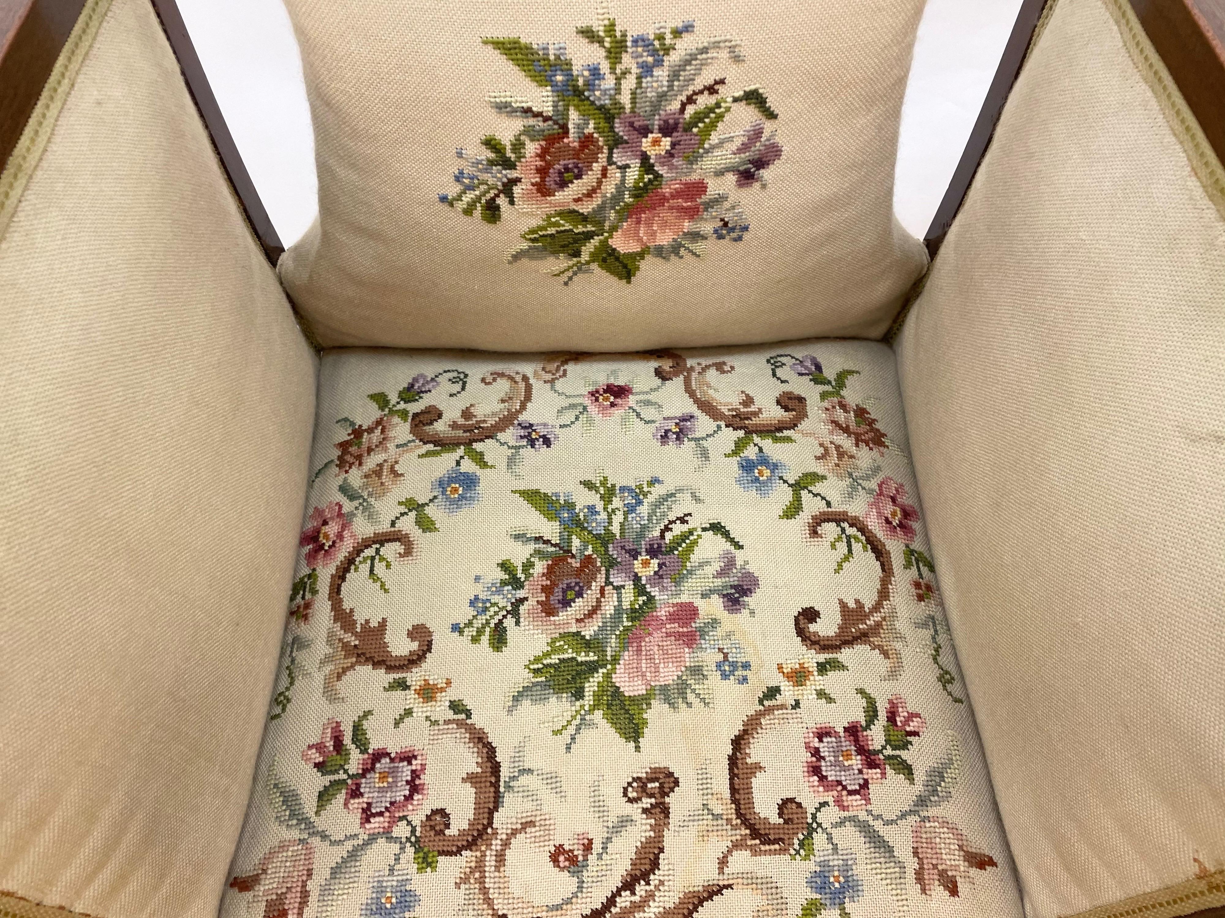 Pair of Svensk Jugend Stil Chairs In Good Condition In New York, NY