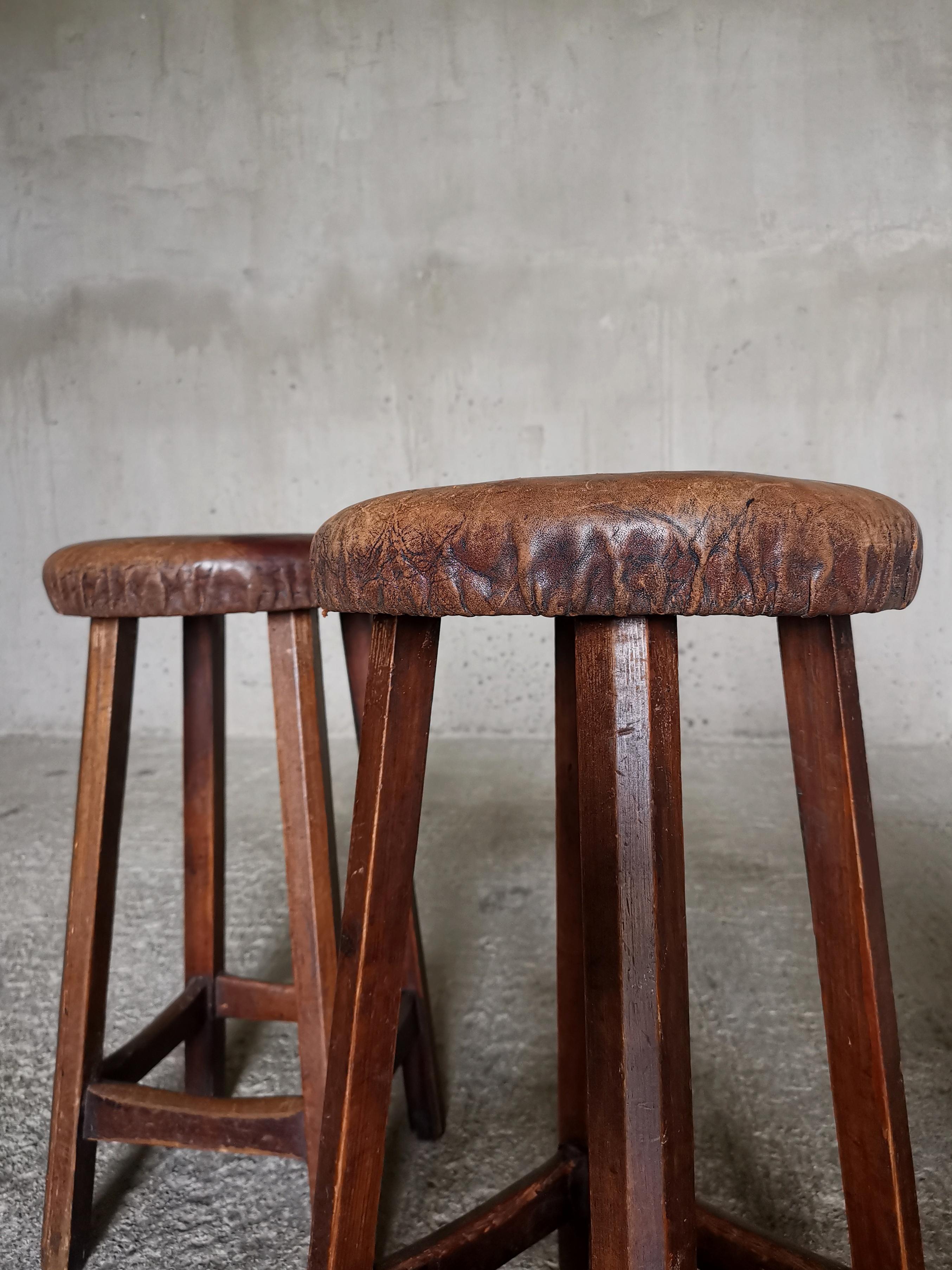 Mid-20th Century A pair of Swedish 1930-40s workshop stools in solid pine, original leather seats For Sale