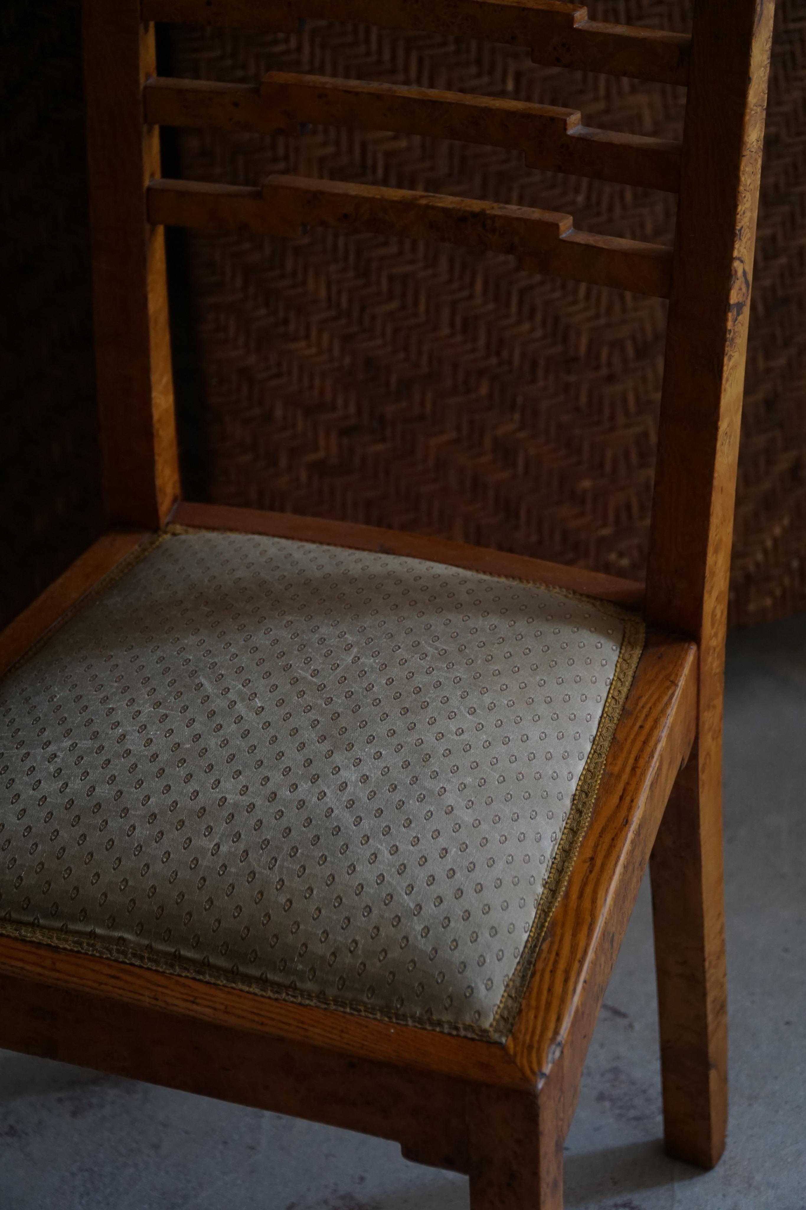 Ein Paar schwedische Art-Déco-Esszimmerstühle aus Birke, 1920er Jahre im Zustand „Relativ gut“ im Angebot in Odense, DK