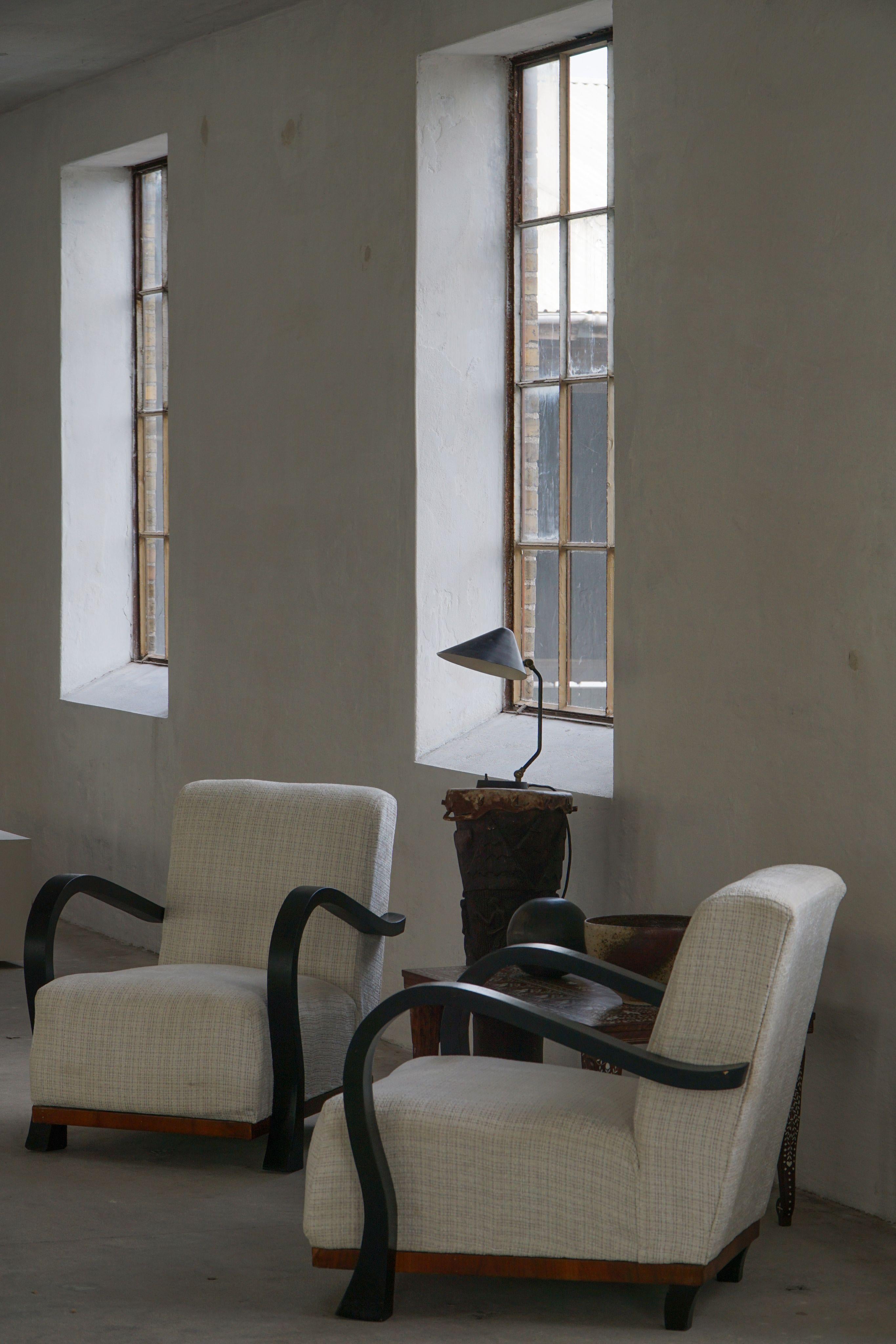 A Pair of Swedish Art Deco Lounge Chairs with Curved Armrests, 1930s For Sale 8