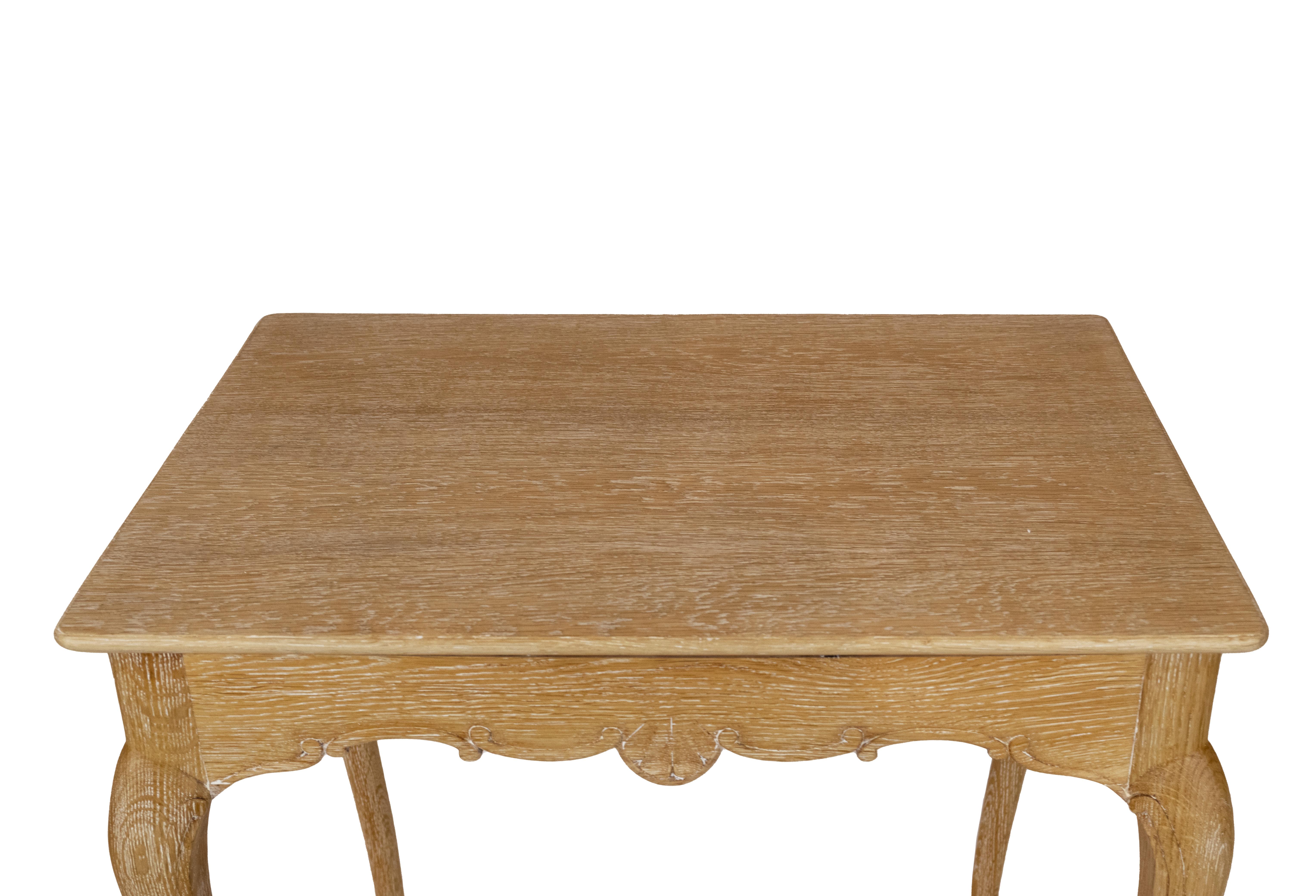 Suédois Paire de tables d'appoint suédoises en chêne cérusé en vente