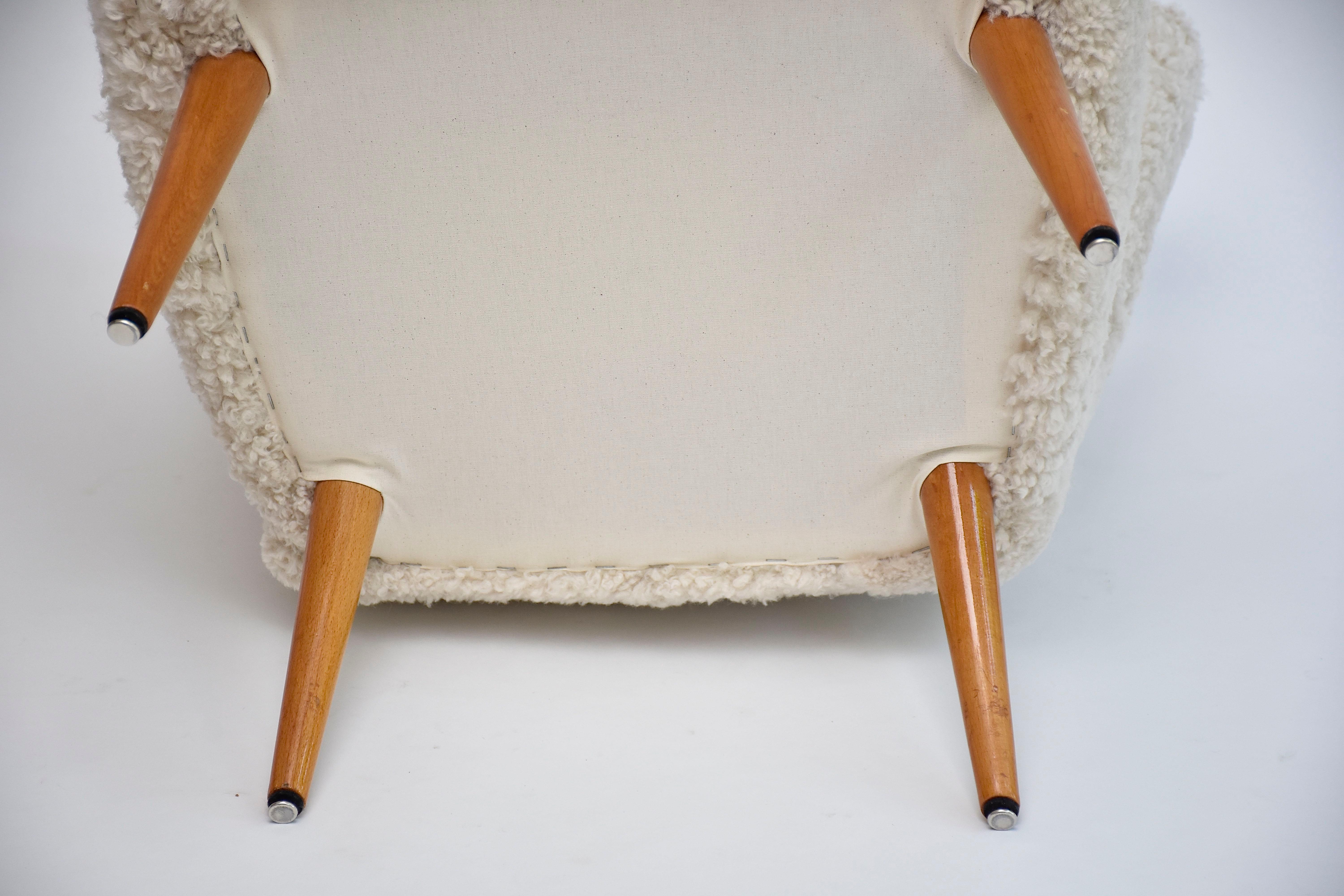 A pair of Swedish coctail / lounge armchairs in sheepskin, ca. 1940 For Sale 4