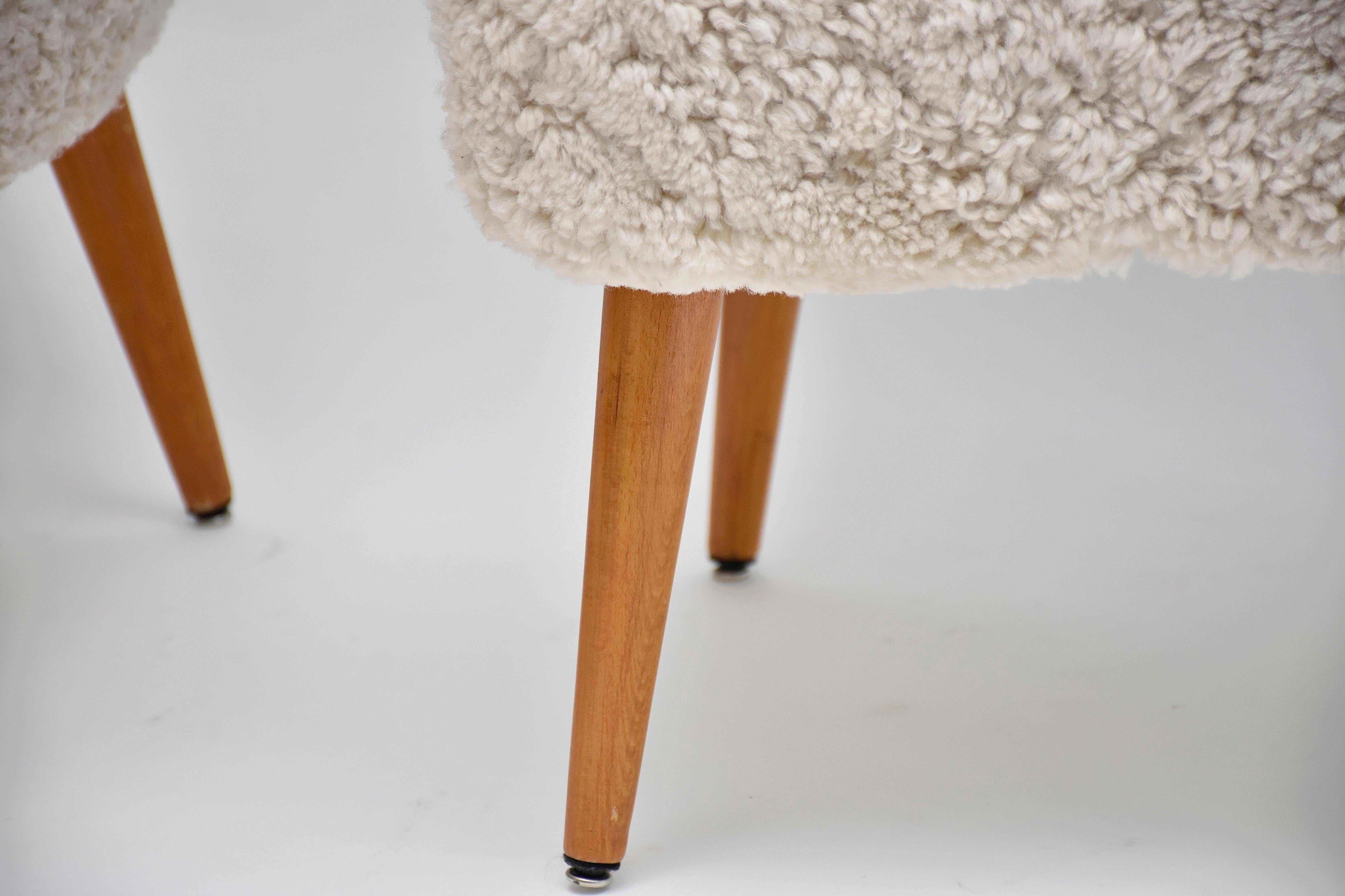 A pair of Swedish coctail / lounge armchairs in sheepskin, ca. 1940 For Sale 2