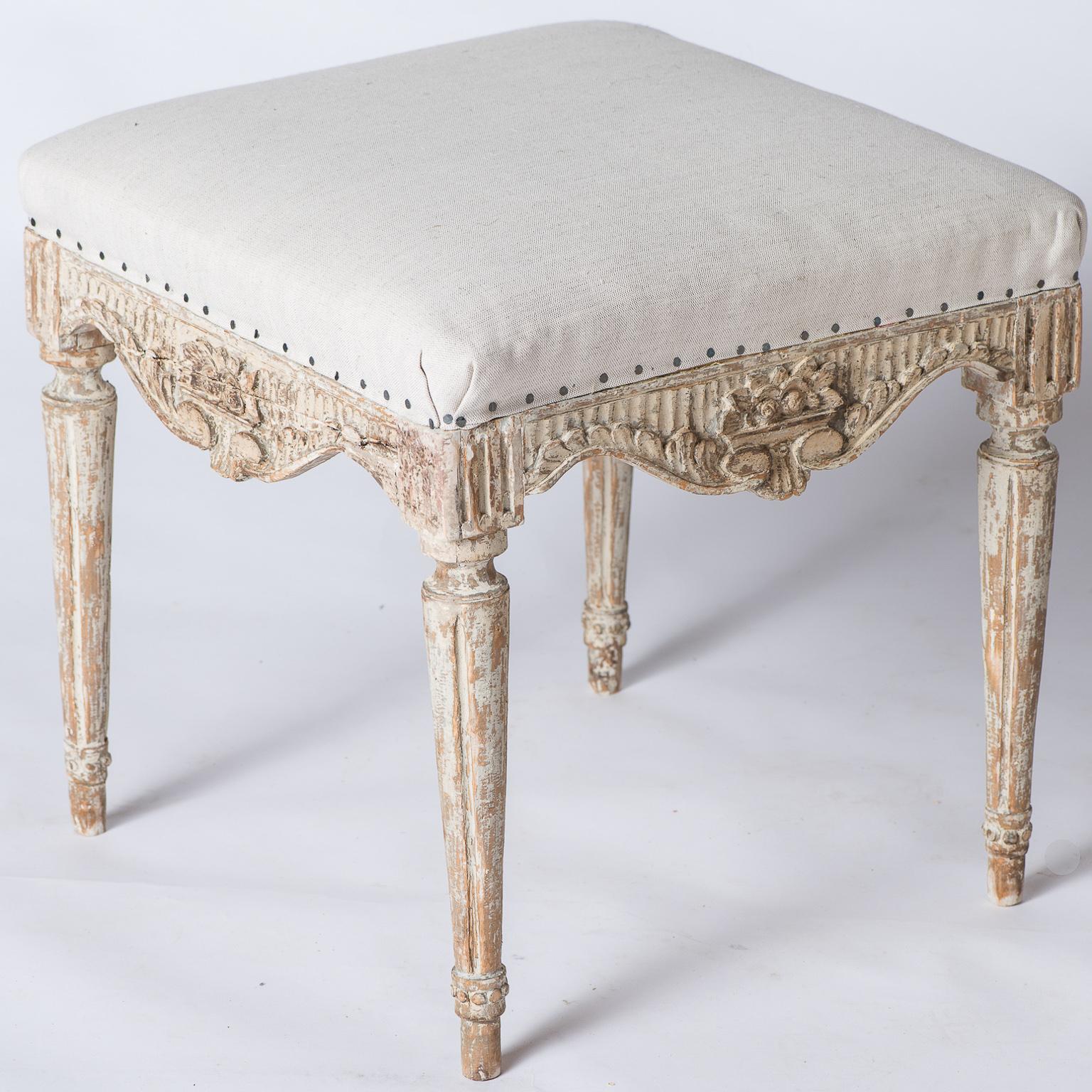 Hand-Carved Pair of Swedish Gustavian Period Footstools, circa 1780 For Sale