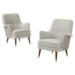 Pareja de sillones suecos modernos tapizados, alrededor de 1940