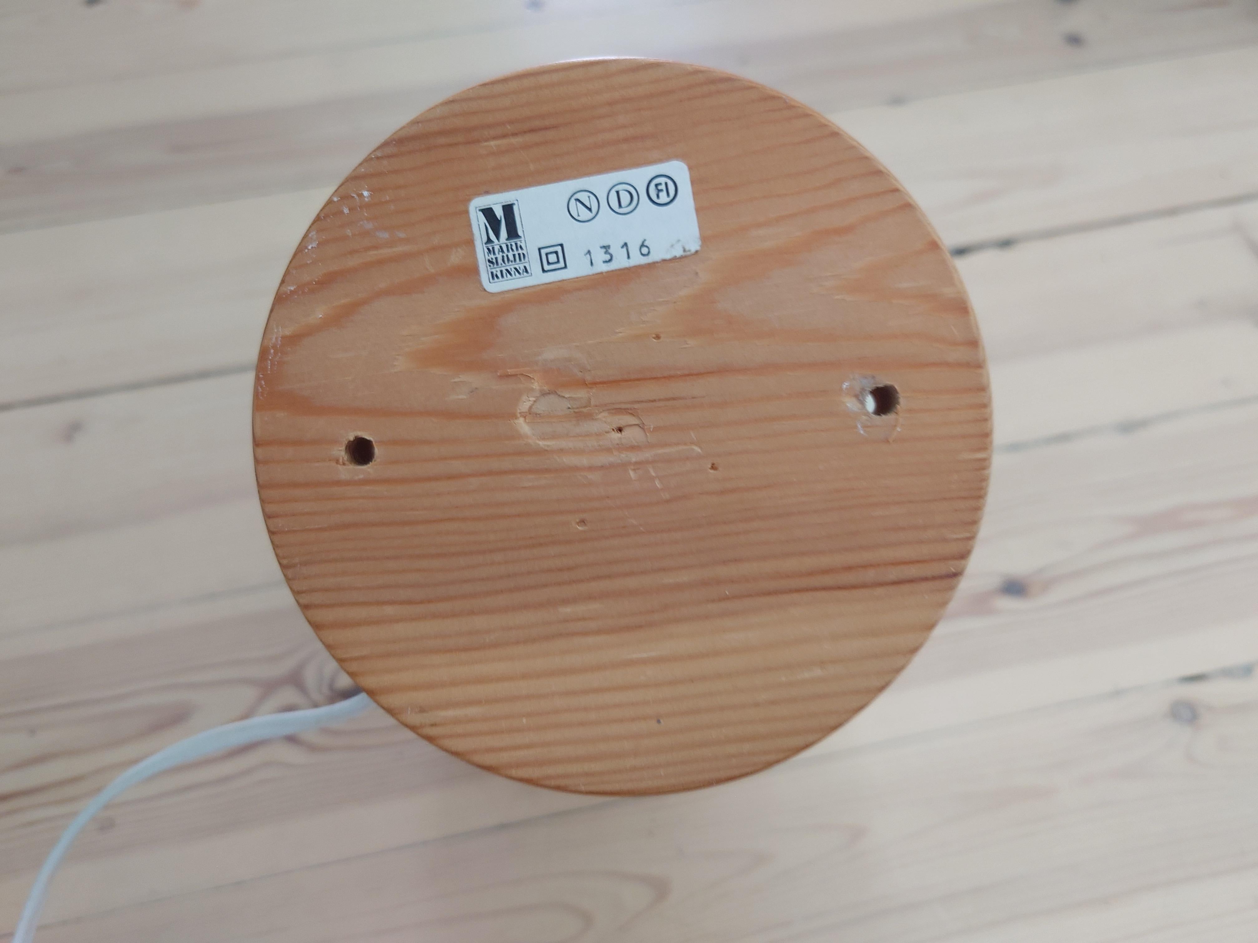 Un par de  Sueco moderno  lámparas de pared madera de pino by Markslöjd Suecia años 80 en venta 8