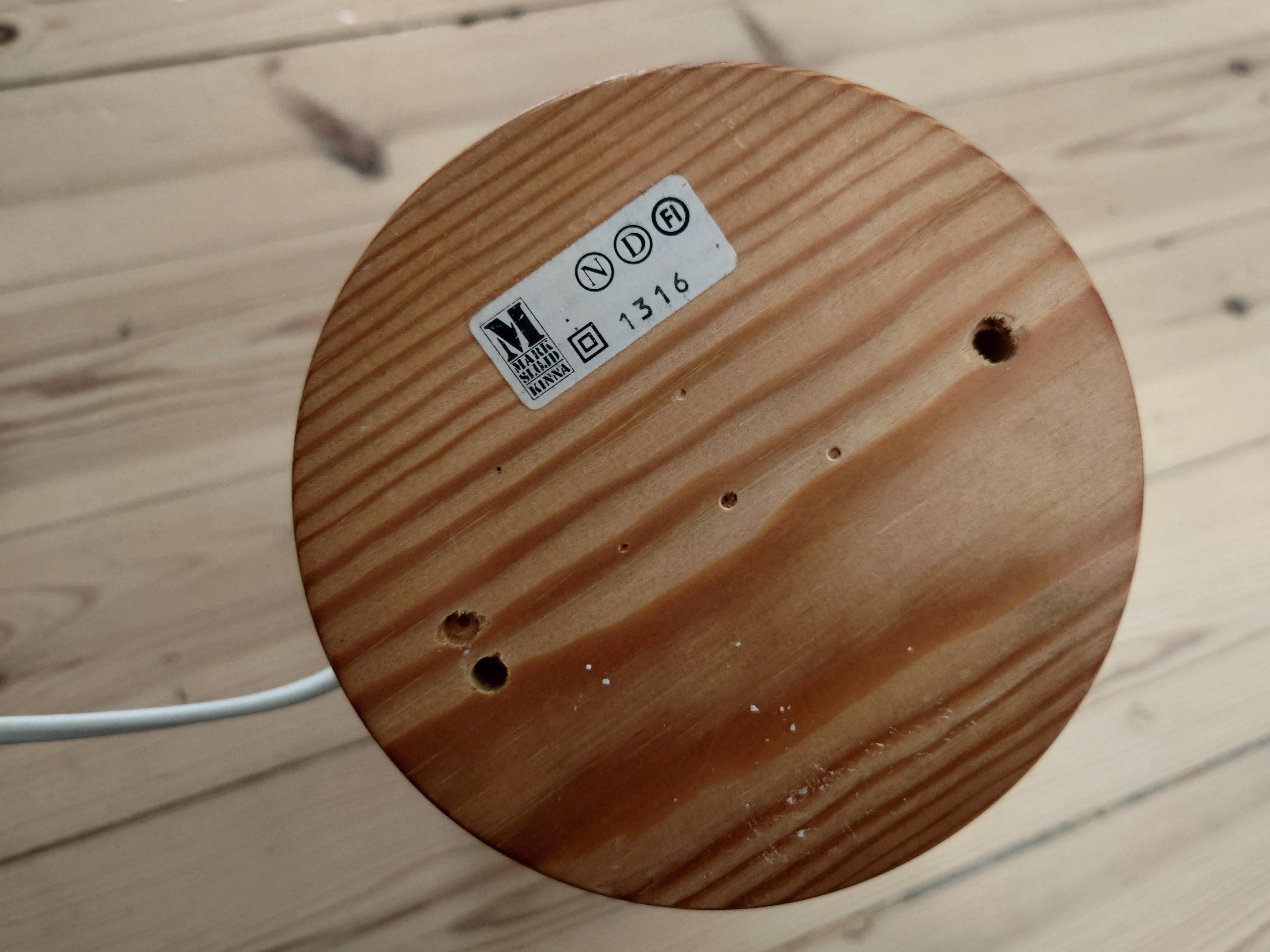 Un par de  Sueco moderno  lámparas de pared madera de pino by Markslöjd Suecia años 80 en venta 3