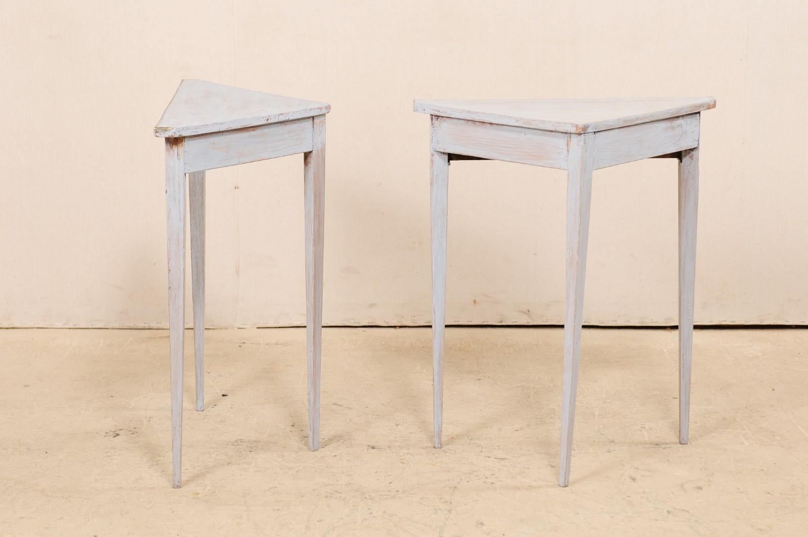 Pair of Swedish Painted Wooden Corner Tables, 19th Century 7