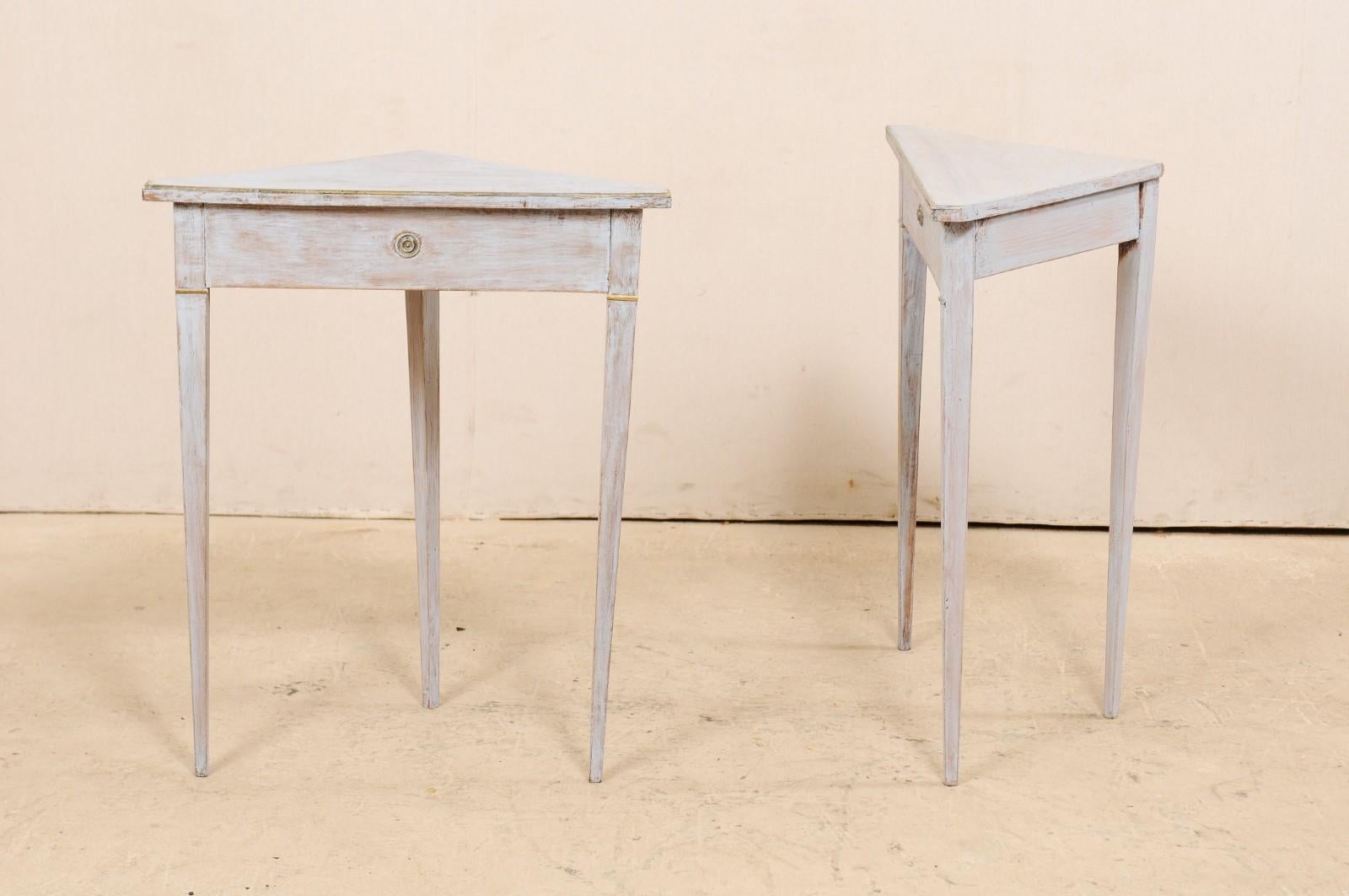 Pair of Swedish Painted Wooden Corner Tables, 19th Century 8