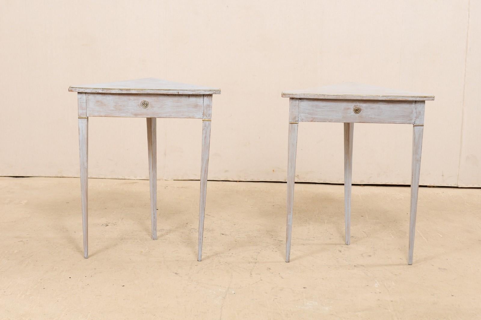 Pair of Swedish Painted Wooden Corner Tables, 19th Century In Good Condition In Atlanta, GA