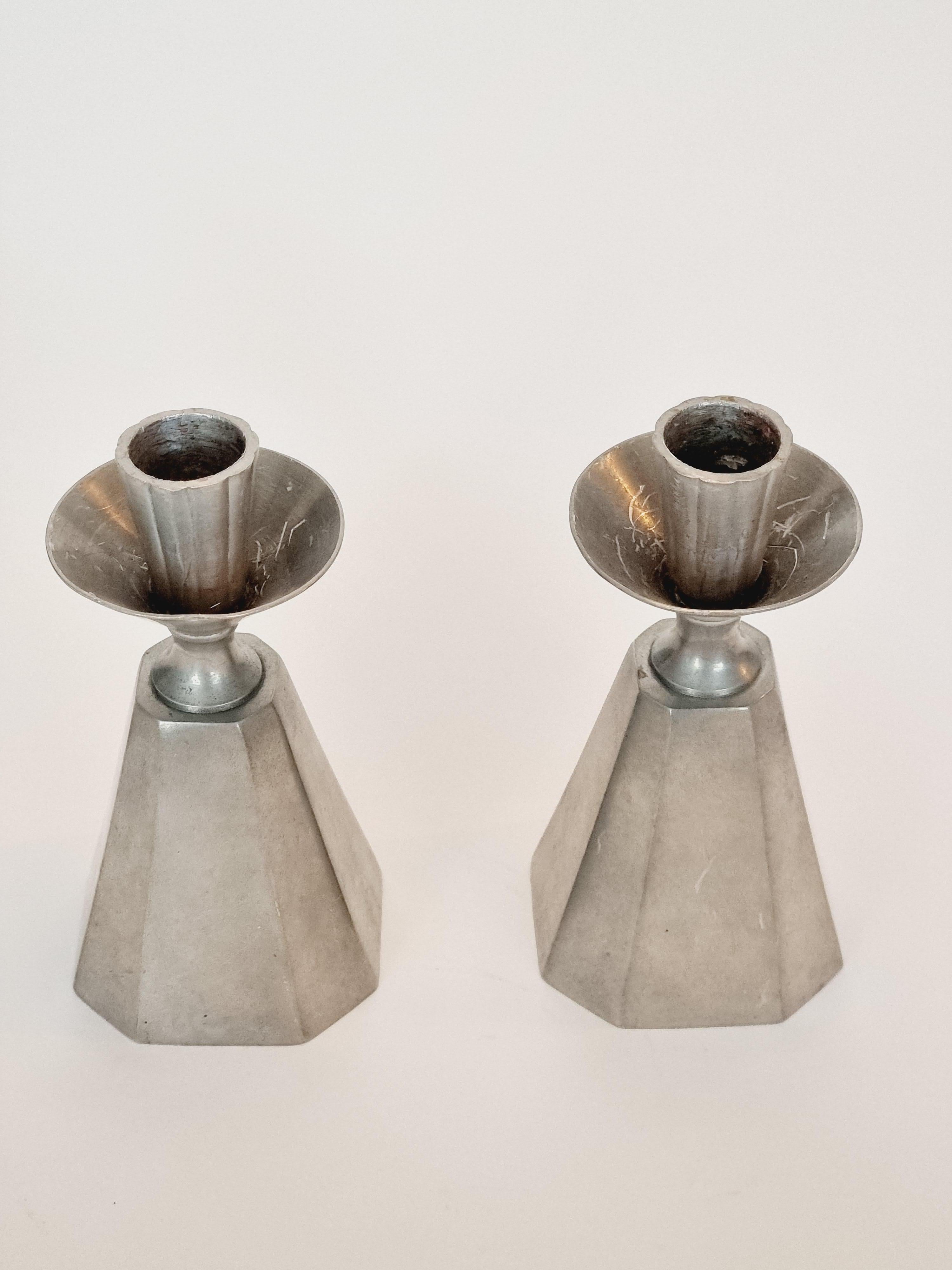 Metà XX secolo Coppia di portacandele Swedish / Scandinavian Modern, in peltro, di GAB 1962 in vendita
