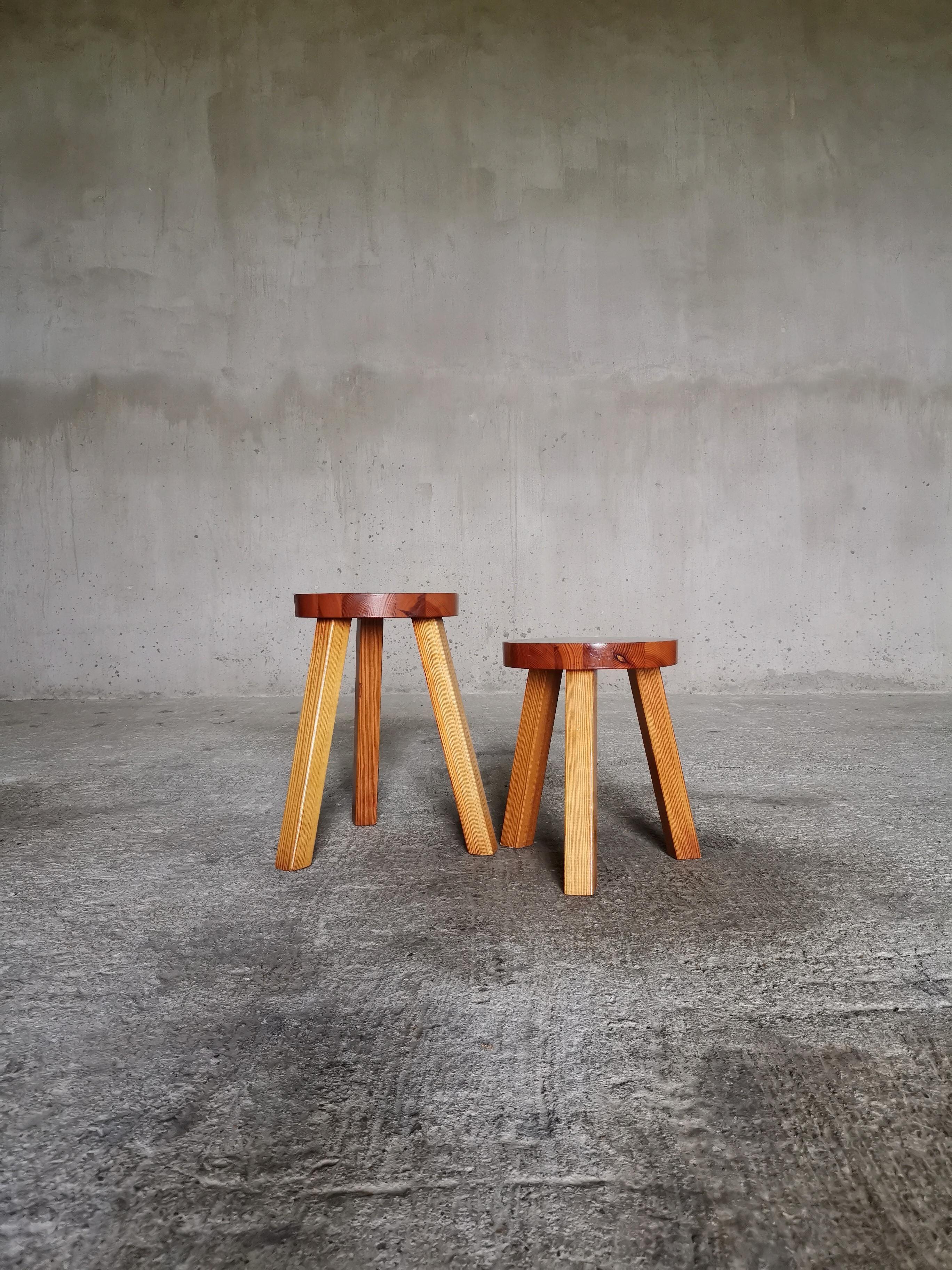 Pine A pair of Swedish stools in solid pine. Sweden 1960s.  For Sale