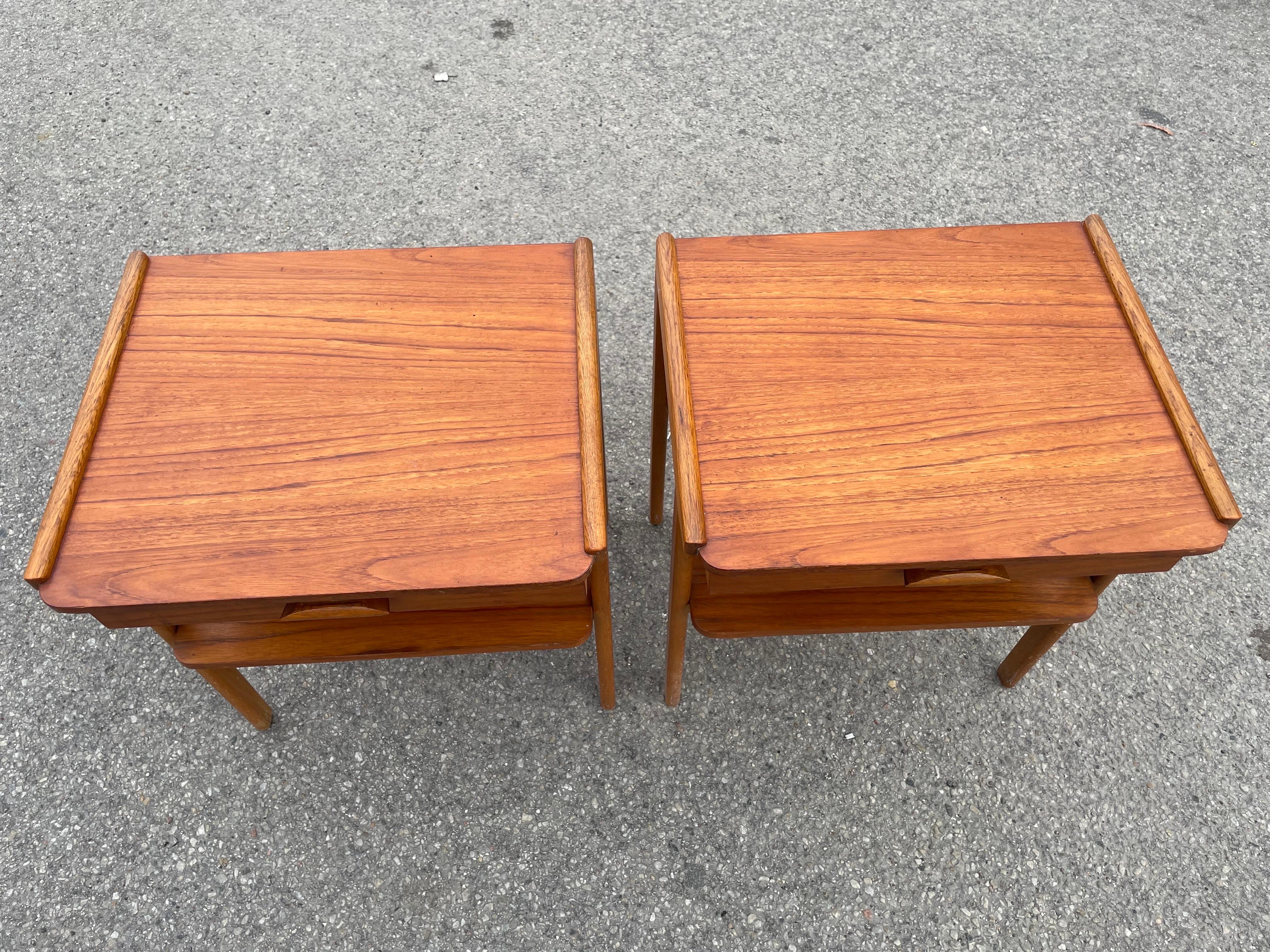 A pair of Swedish teak nightstands from Ahlqvist Brothers from the 1960´s In Good Condition For Sale In Copenhagen, DK