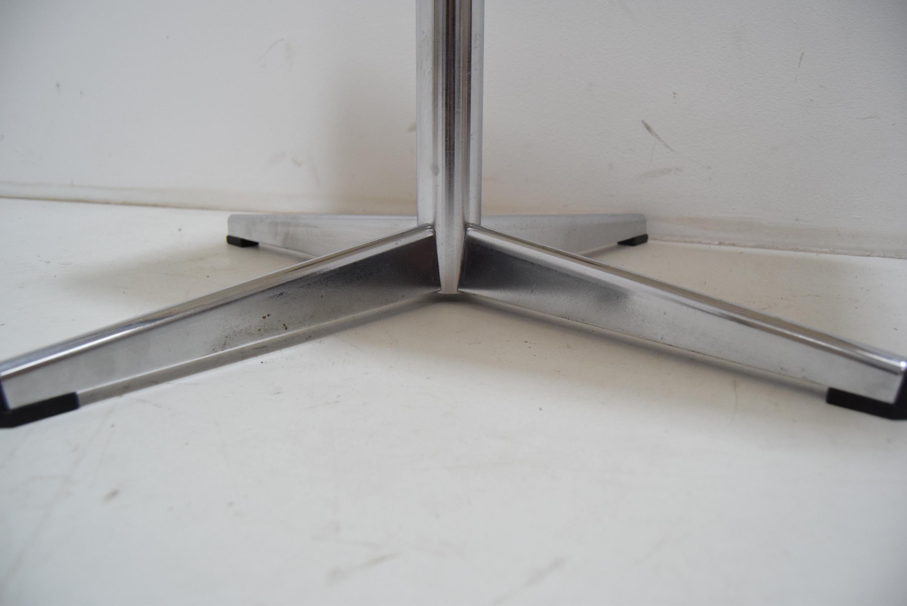 A pair of swivel stools, Tabourets or footstools, Czechoslovakia, 1970s. For Sale 4