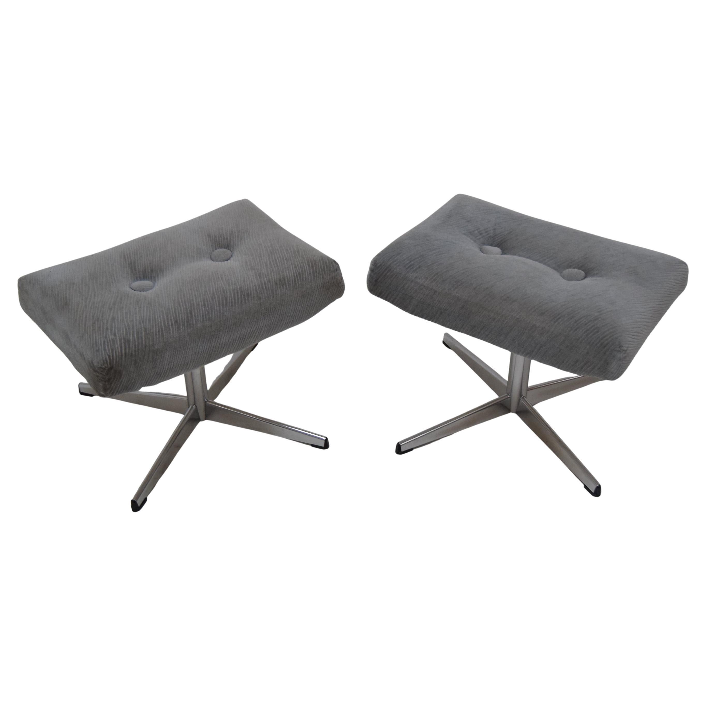 A pair of swivel stools, Tabourets or footstools, Czechoslovakia, 1970s. For Sale