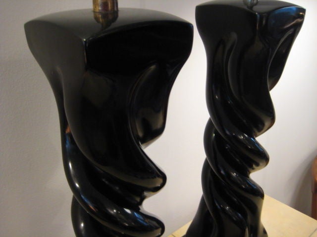 Mid-20th Century Pair of Table Lamps by Heifetz in Black Lacquer For Sale