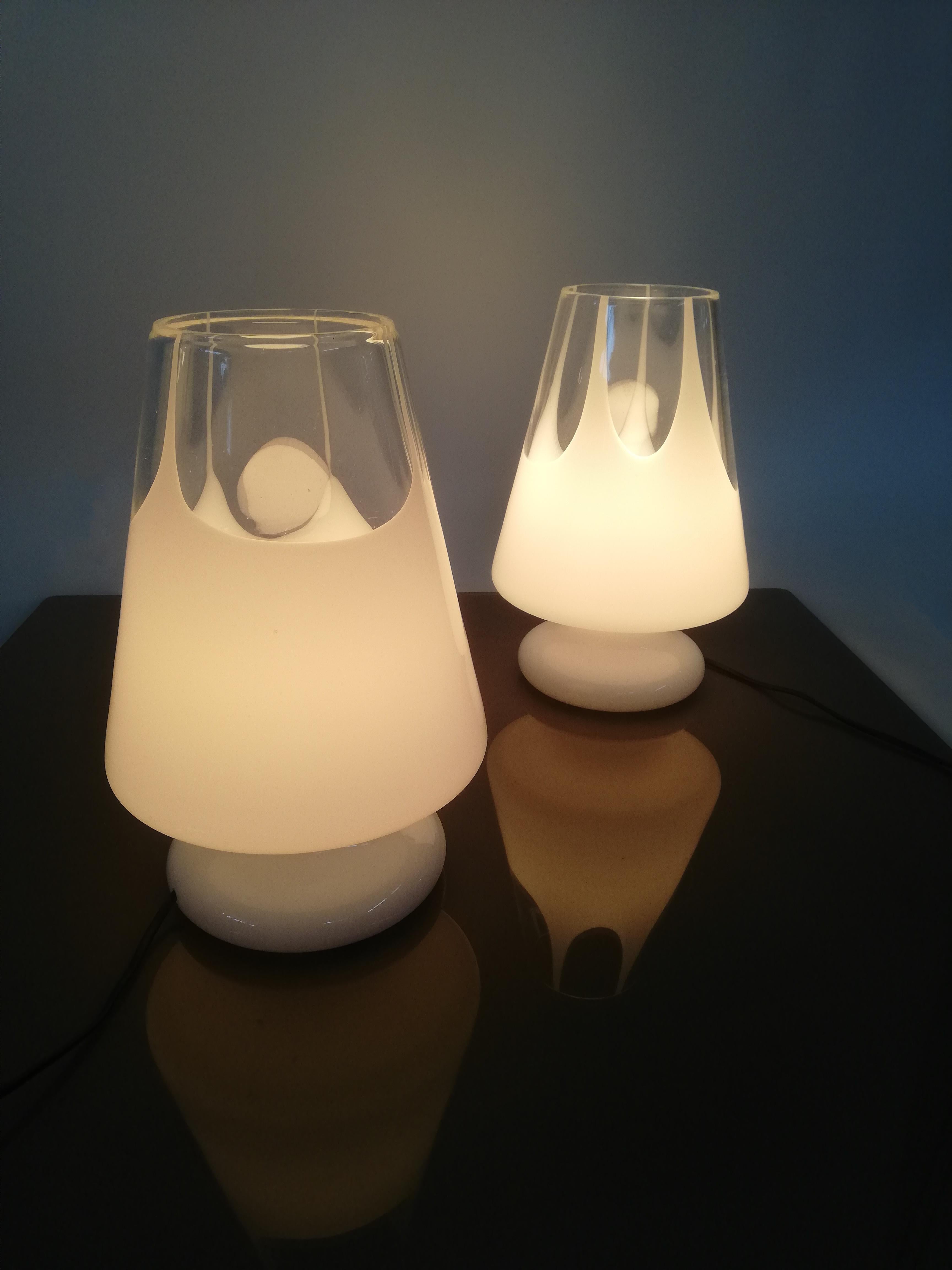 Pair of Table Lamps by Prima Luce in White Artistic Murano Glass, Italy, 1970s For Sale 8