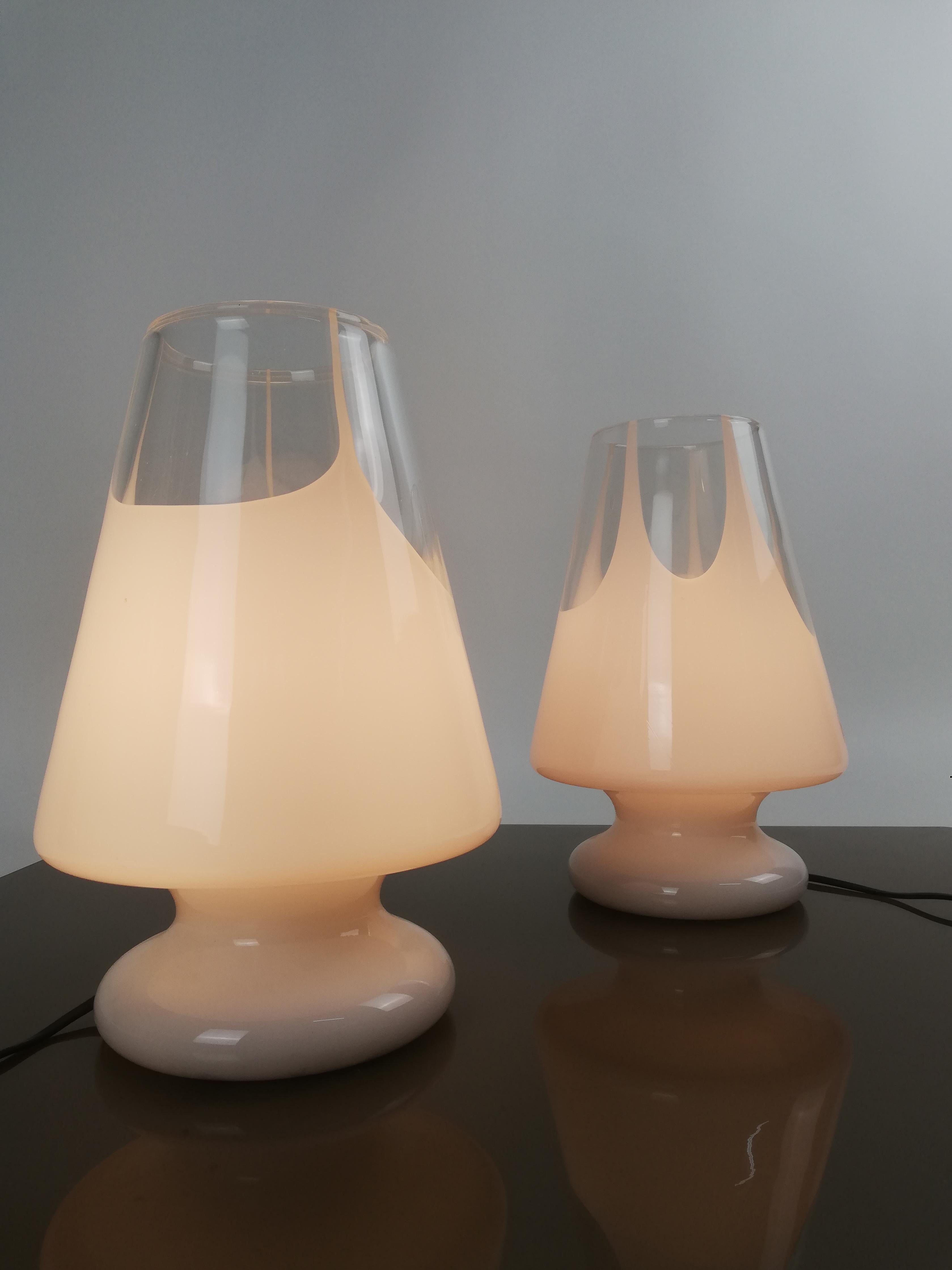 Pair of Table Lamps by Prima Luce in White Artistic Murano Glass, Italy, 1970s For Sale 1