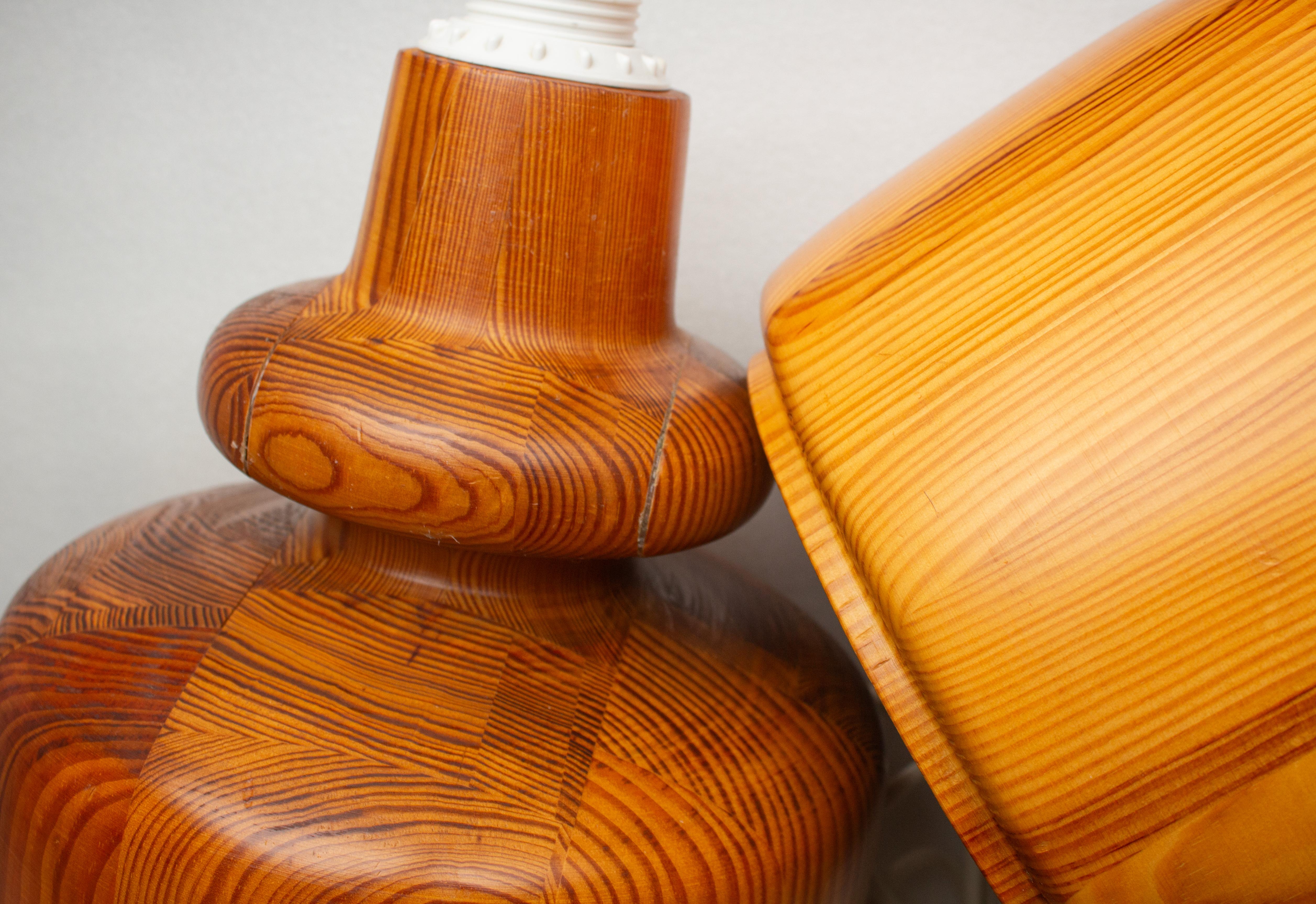 A Pair of Table Lamps in Solid Pine from Sweden, 1970s For Sale 1