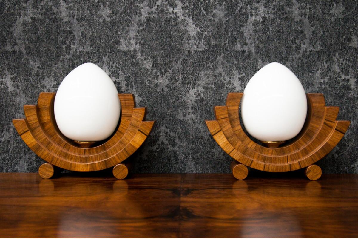Ein Paar Tischlampen, Polen, 1950er Jahre

Sehr guter Zustand.

Abmessungen:

Lampen: Höhe 24 cm / Breite 30 cm / Tiefe 14 cm
