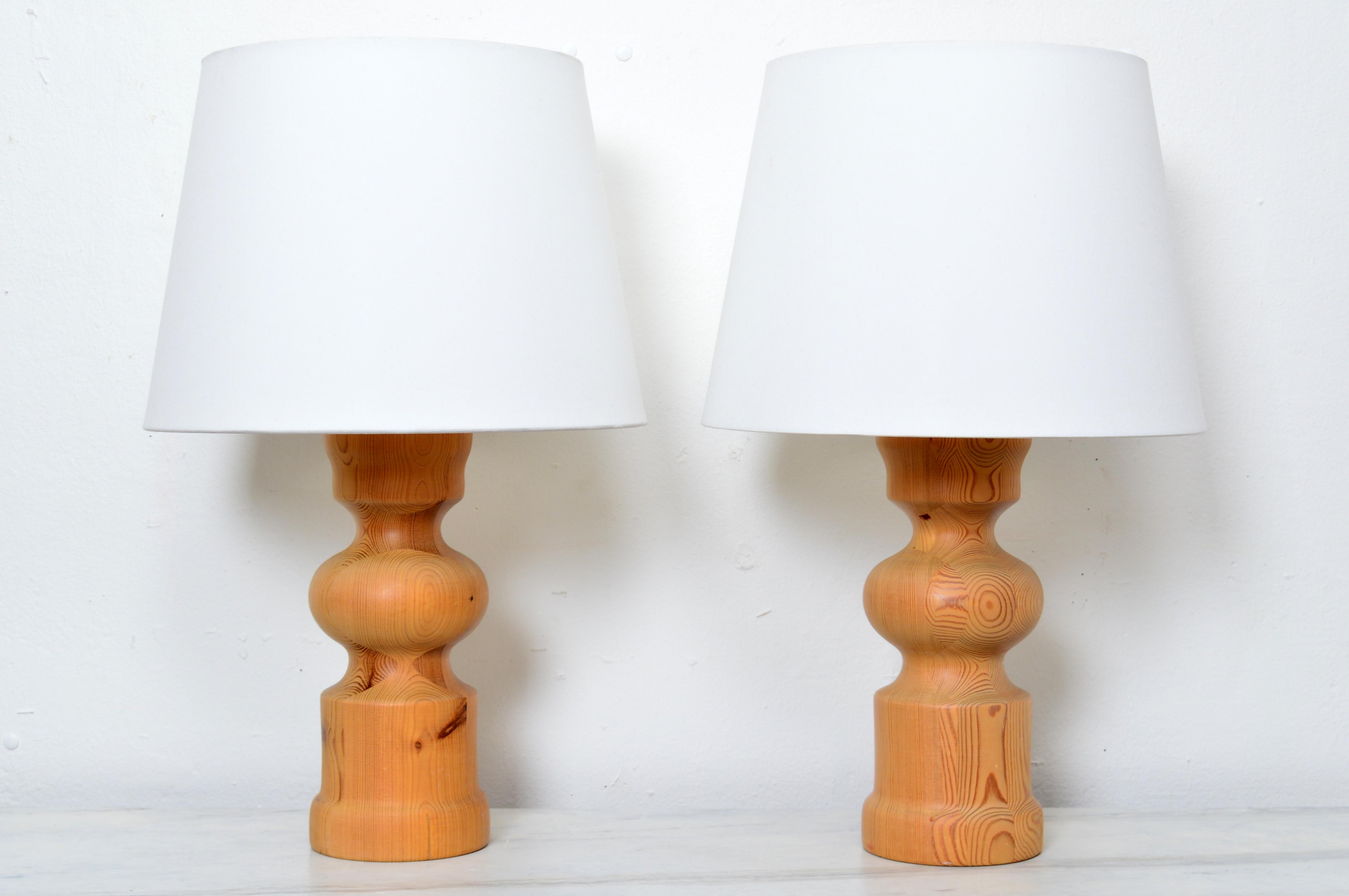 Scandinavian Modern A Pair of Table Lamps, Turned Solid Pine, Tranås Stilarmatur Sweden, 1970s For Sale