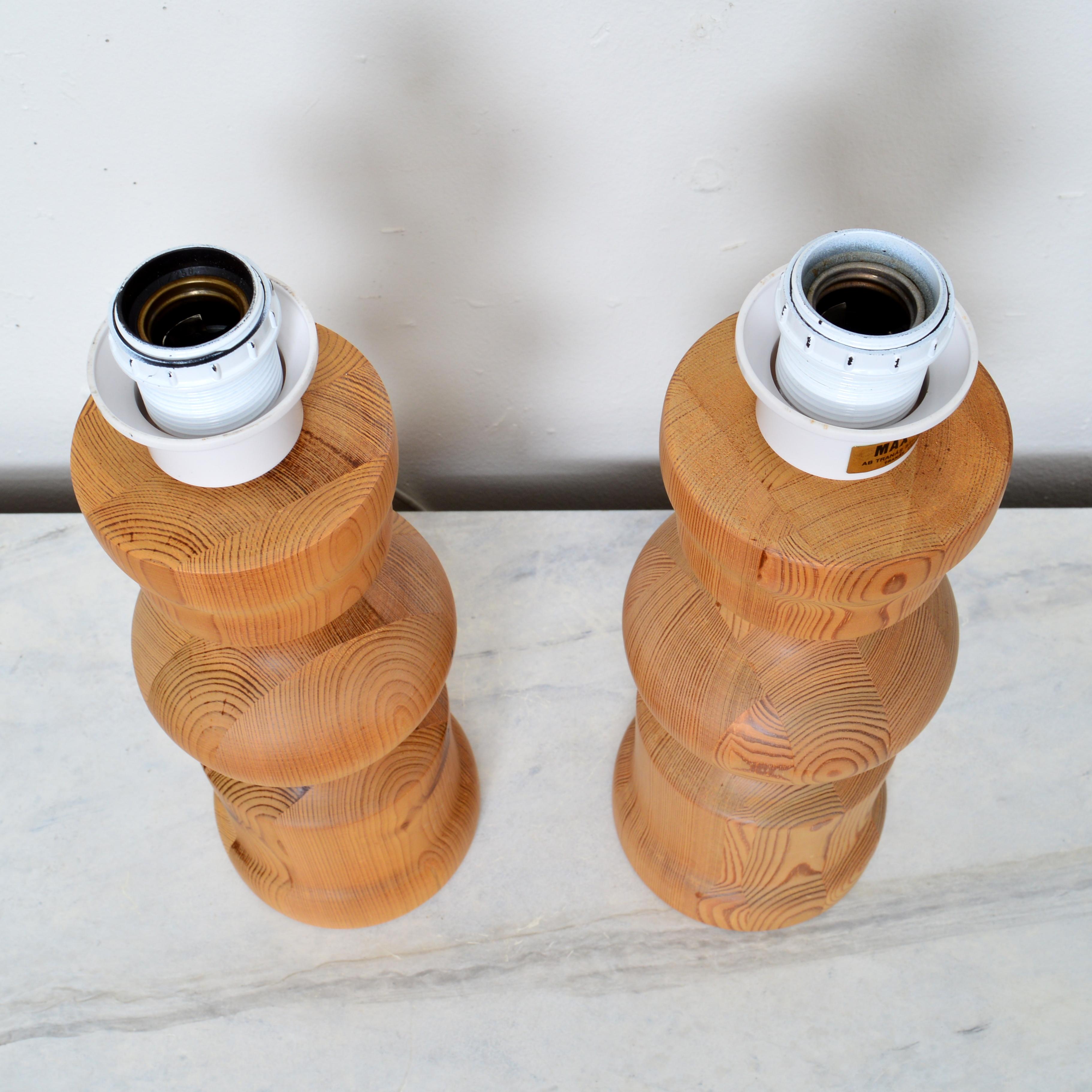 A Pair of Table Lamps, Turned Solid Pine, Tranås Stilarmatur Sweden, 1970s For Sale 1
