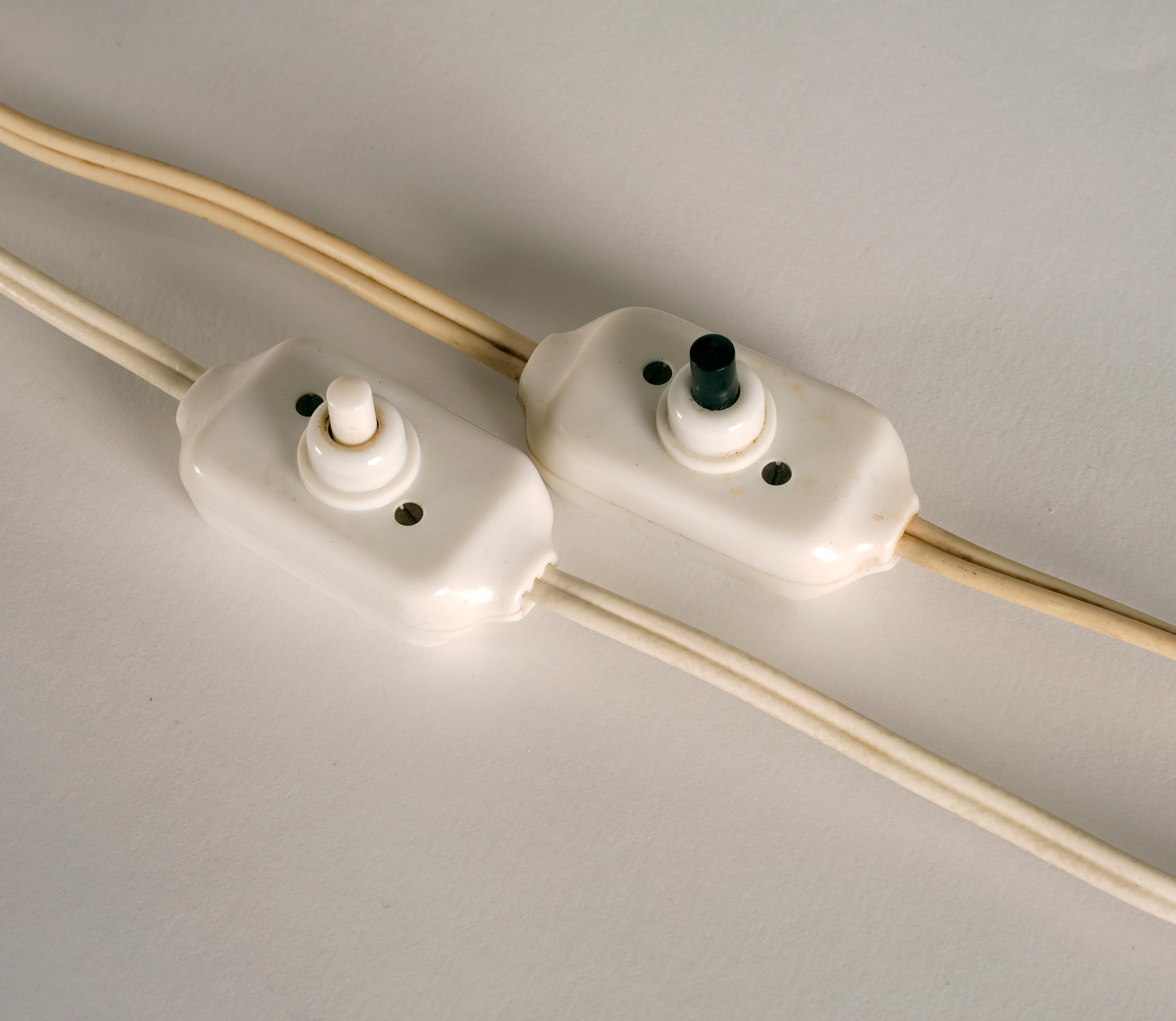 Paire de lampes de table/appliques conçues par Eric Wärnå pour Gnosjö, années 1950 en vente 1