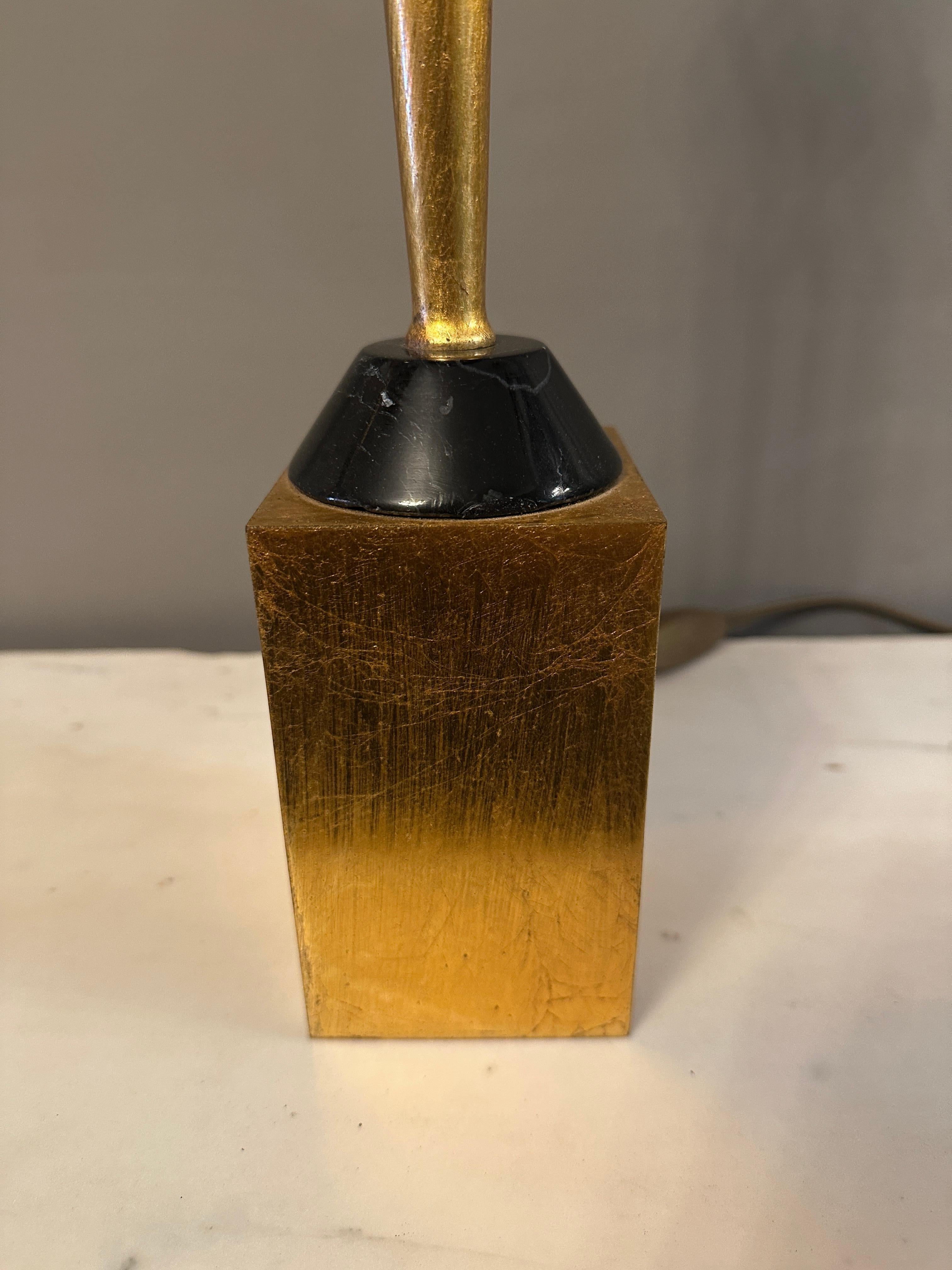 Paire de grandes lampes de table italiennes en laiton doré en vente 7