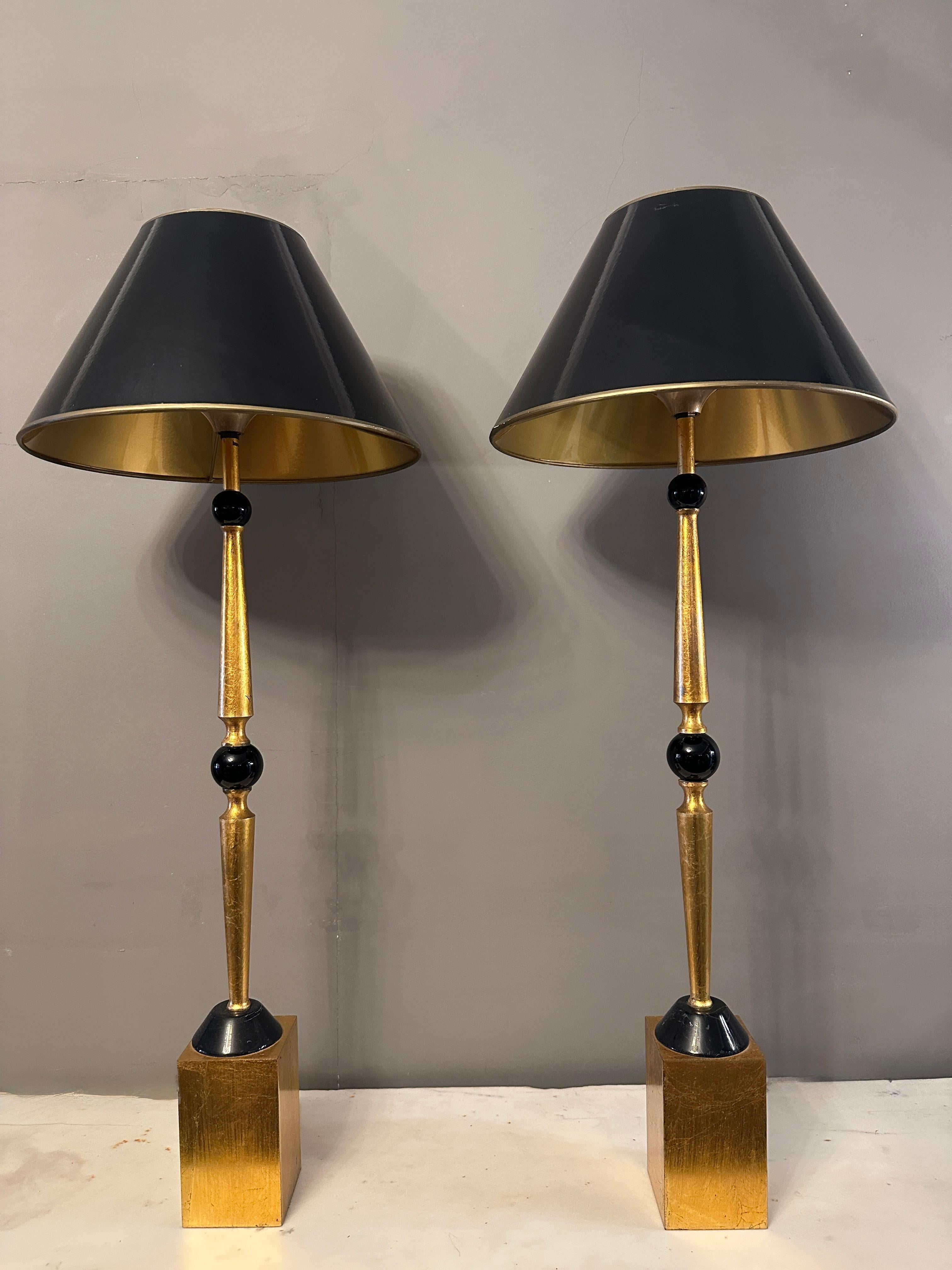 Paire de grandes lampes de table italiennes en laiton doré en vente 8
